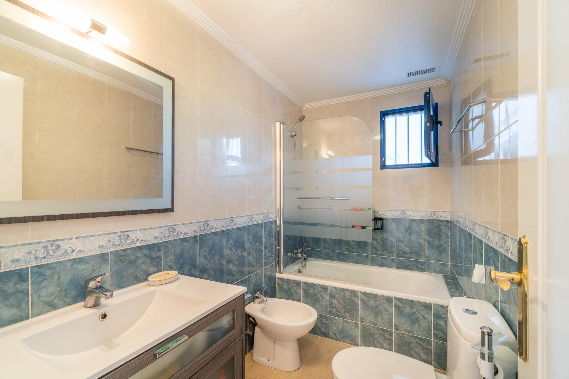 Återförsäljning - Apartment -
Orihuela Costa - Altos de Campoamor