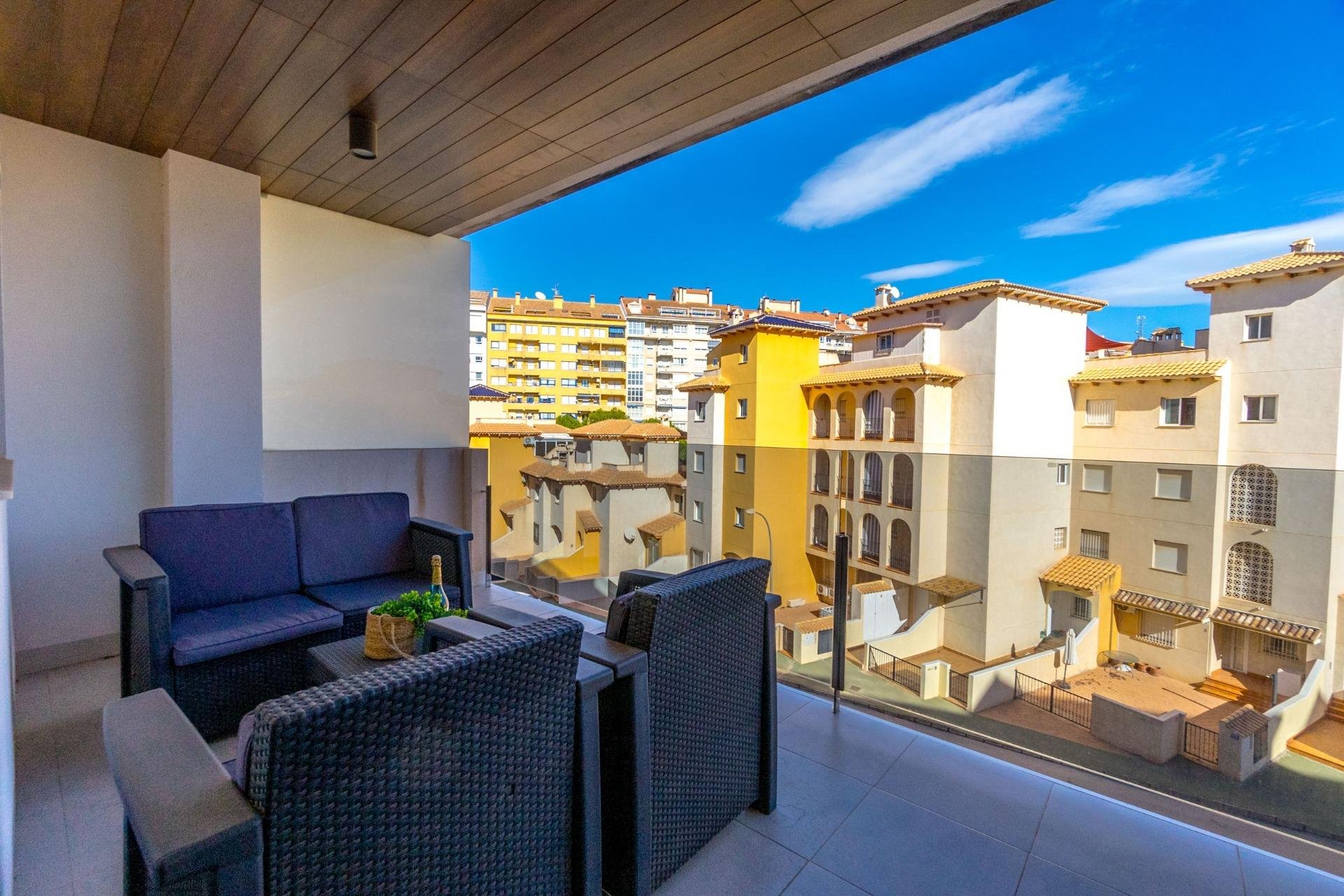 Återförsäljning - Apartment -
Orihuela Costa - Altos de Campoamor