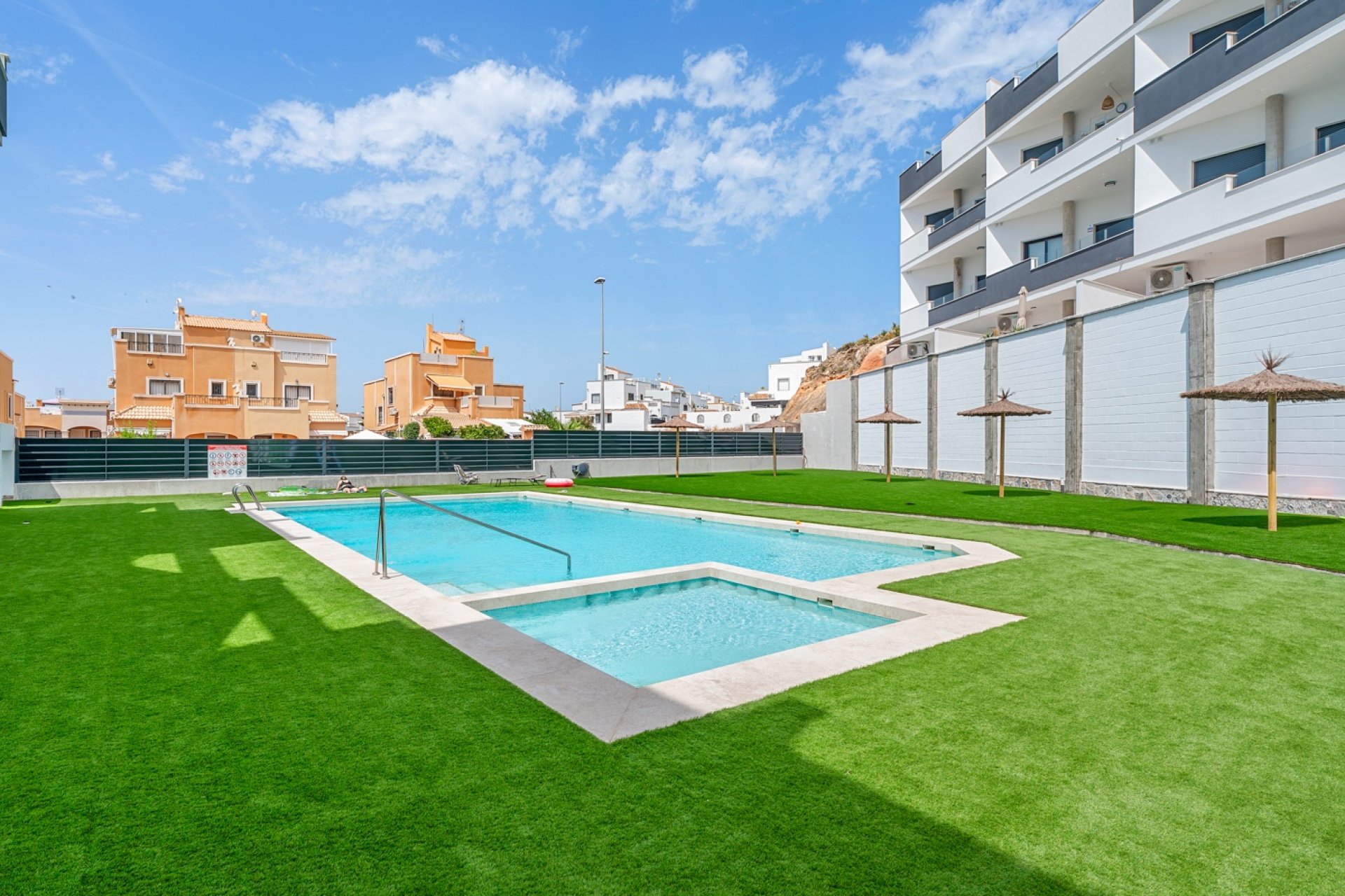 Återförsäljning - Apartment -
Orihuela - Costa Blanca South