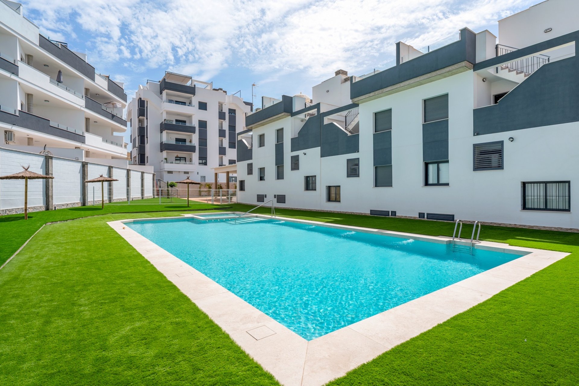 Återförsäljning - Apartment -
Orihuela - Costa Blanca South
