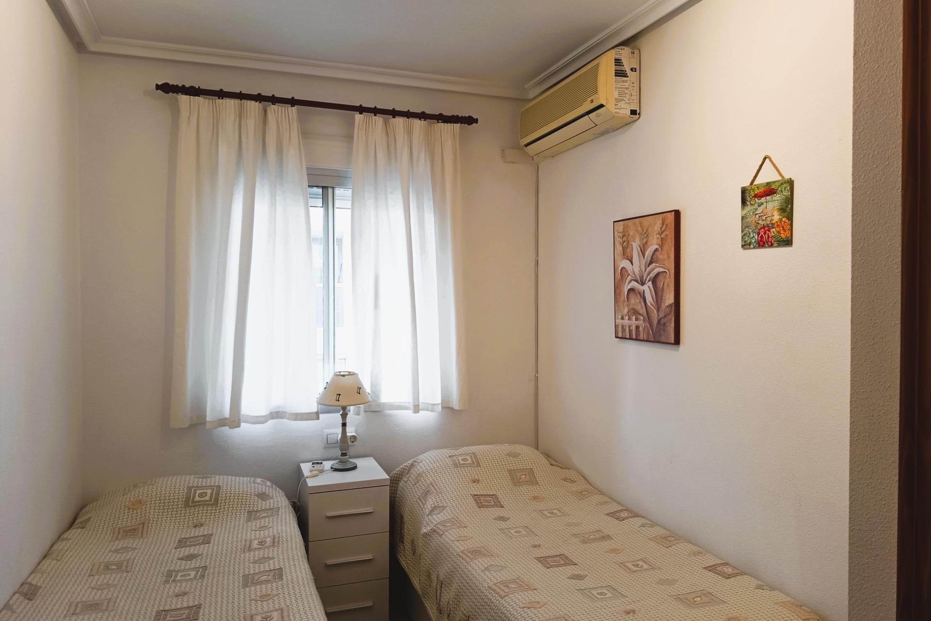 Återförsäljning - Apartment -
Orihuela Costa - Cabo Roig