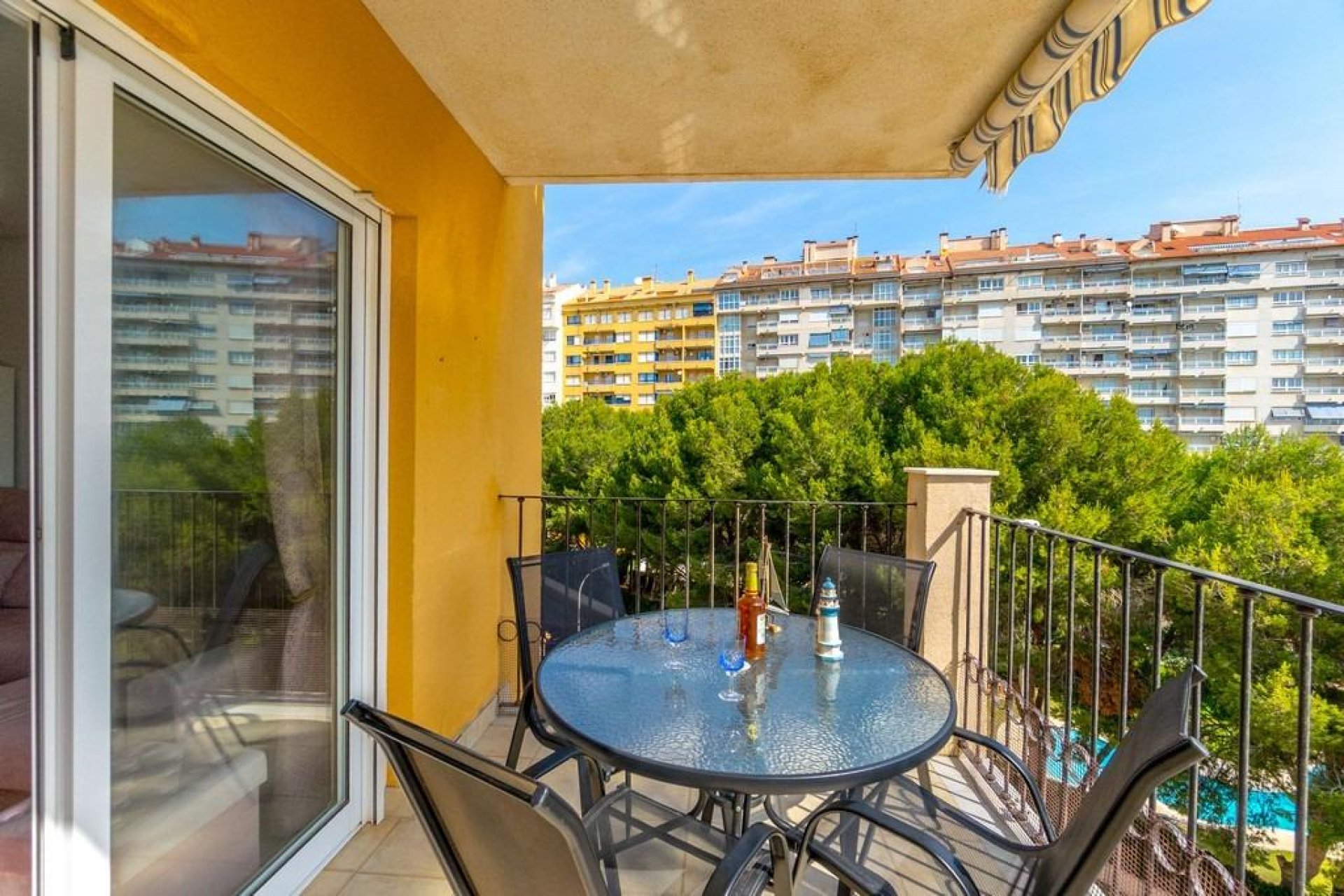 Återförsäljning - Apartment -
Orihuela Costa - Campoamor