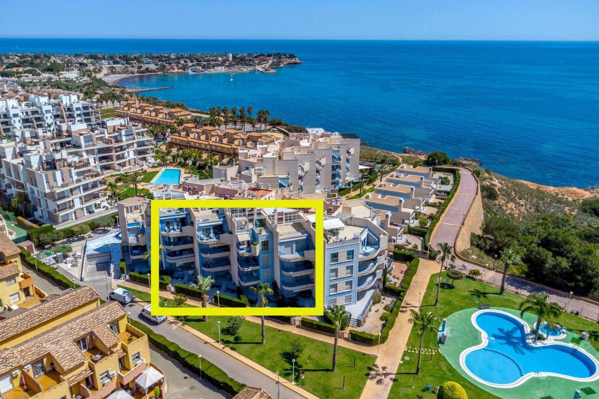 Återförsäljning - Apartment -
Orihuela Costa - Campoamor
