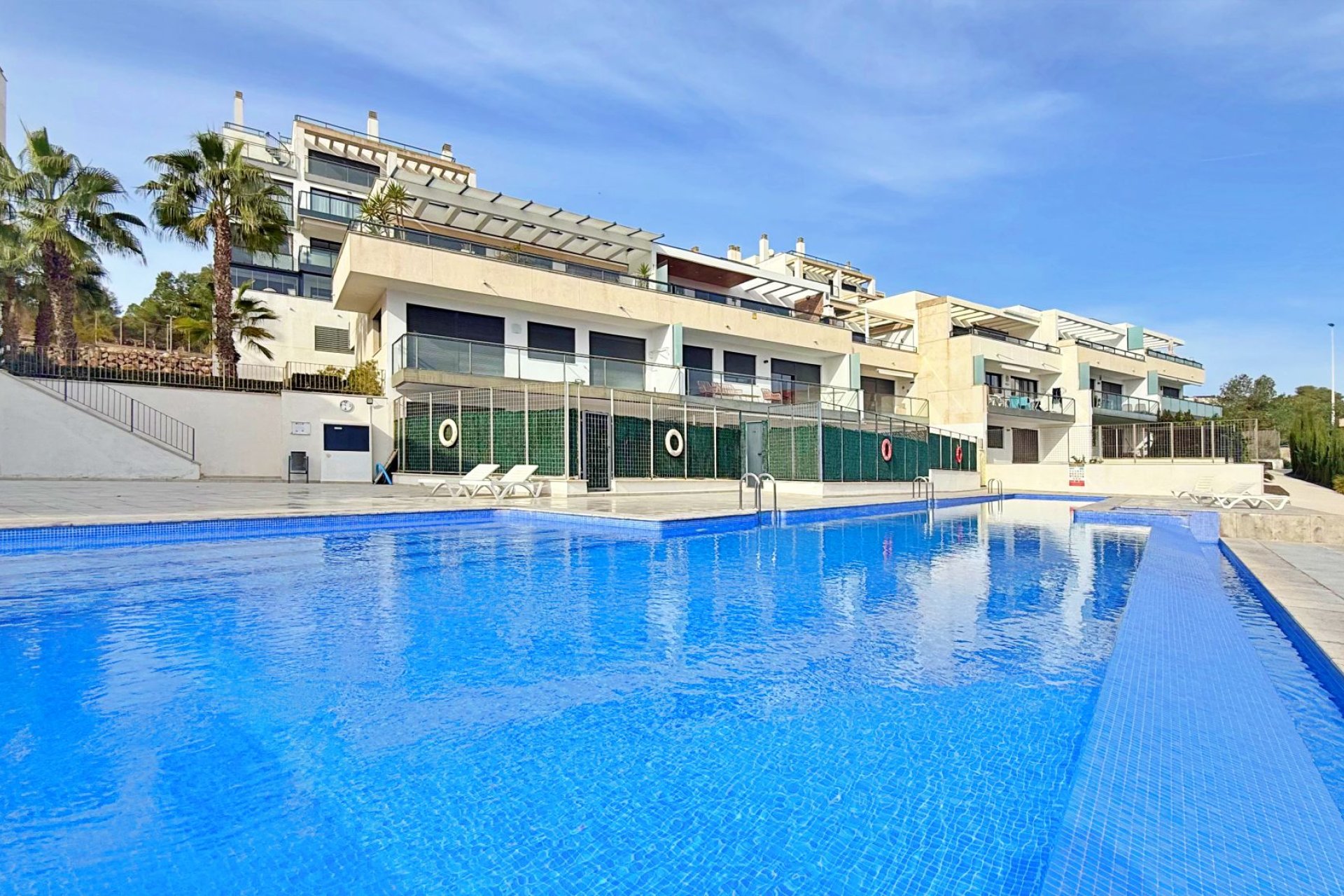 Återförsäljning - Apartment -
Orihuela Costa - Campoamor