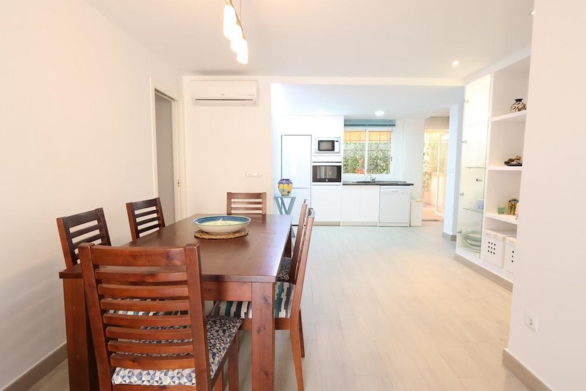 Återförsäljning - Apartment -
Orihuela Costa - Campoamor