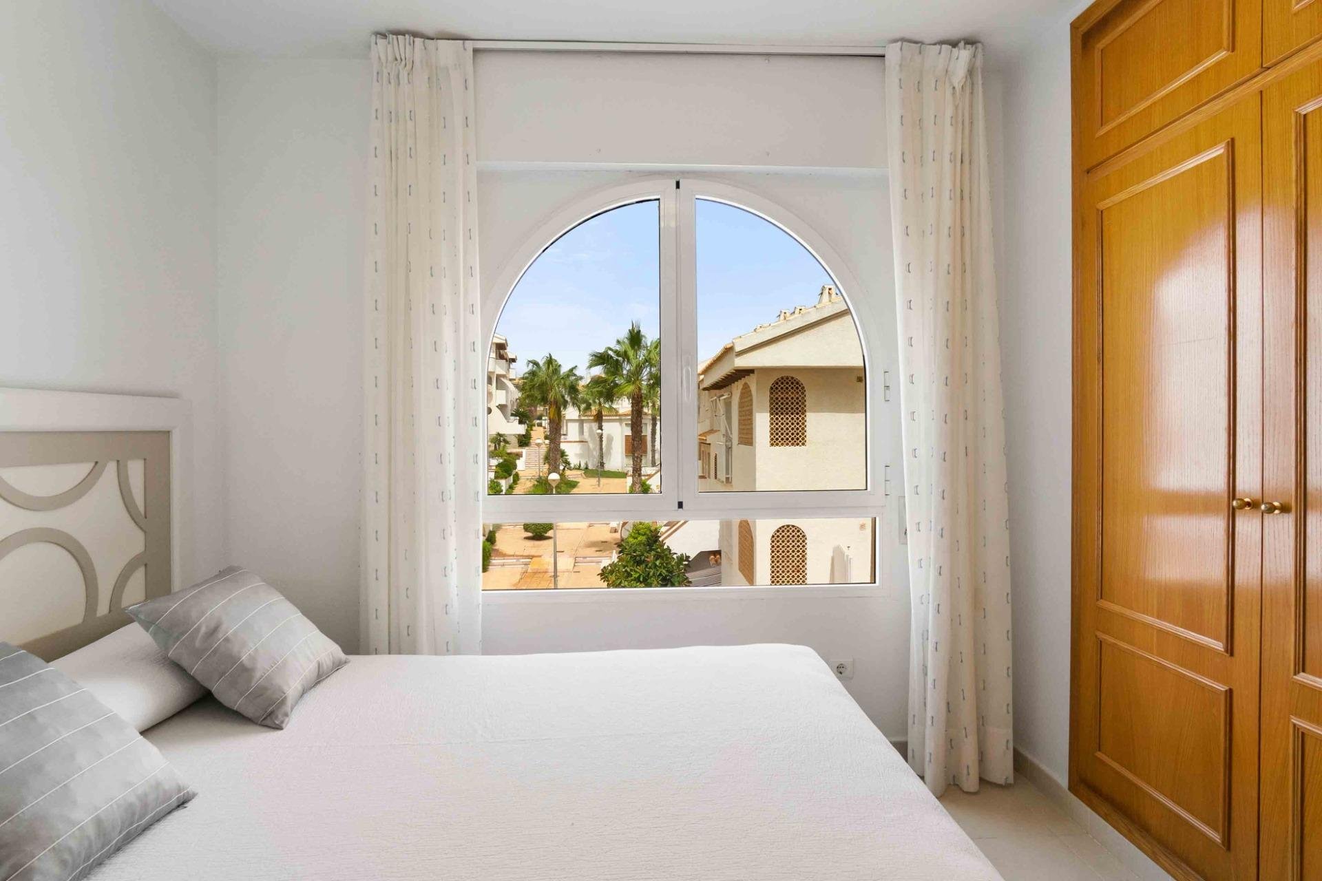 Återförsäljning - Apartment -
Orihuela Costa - Campoamor