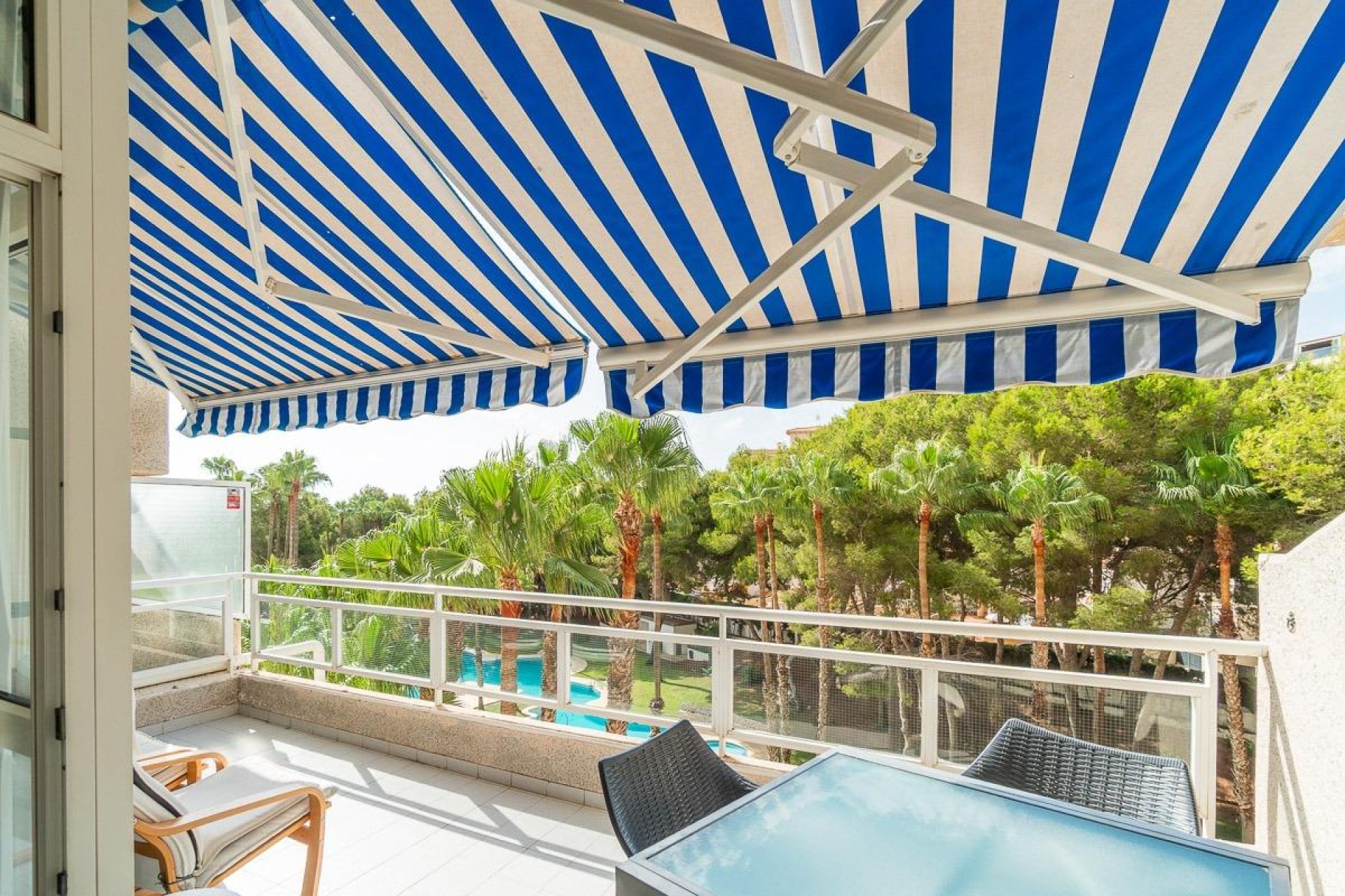 Återförsäljning - Apartment -
Orihuela Costa - Campoamor