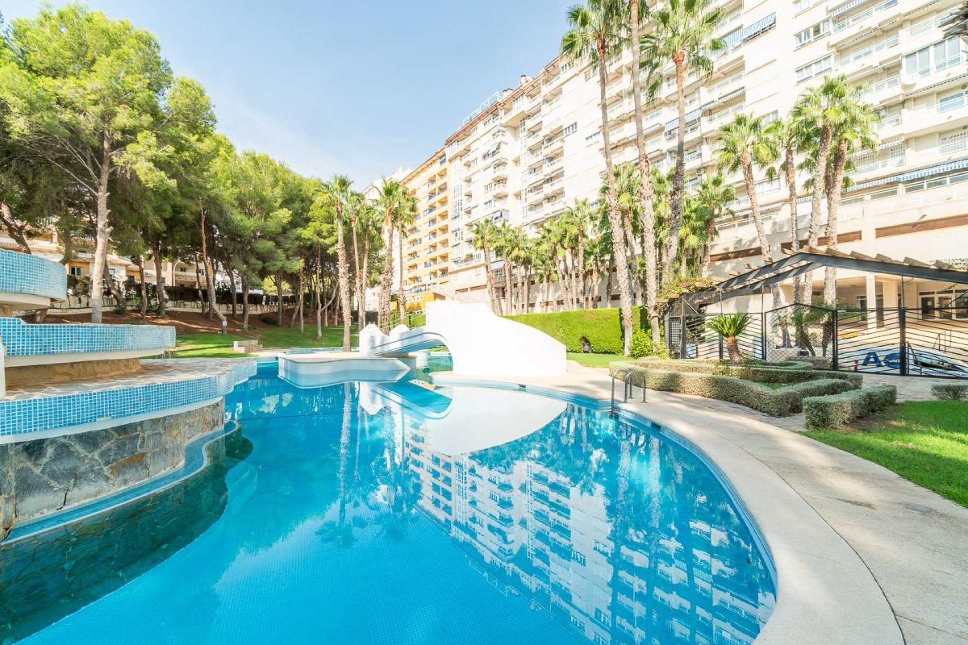 Återförsäljning - Apartment -
Orihuela Costa - Campoamor
