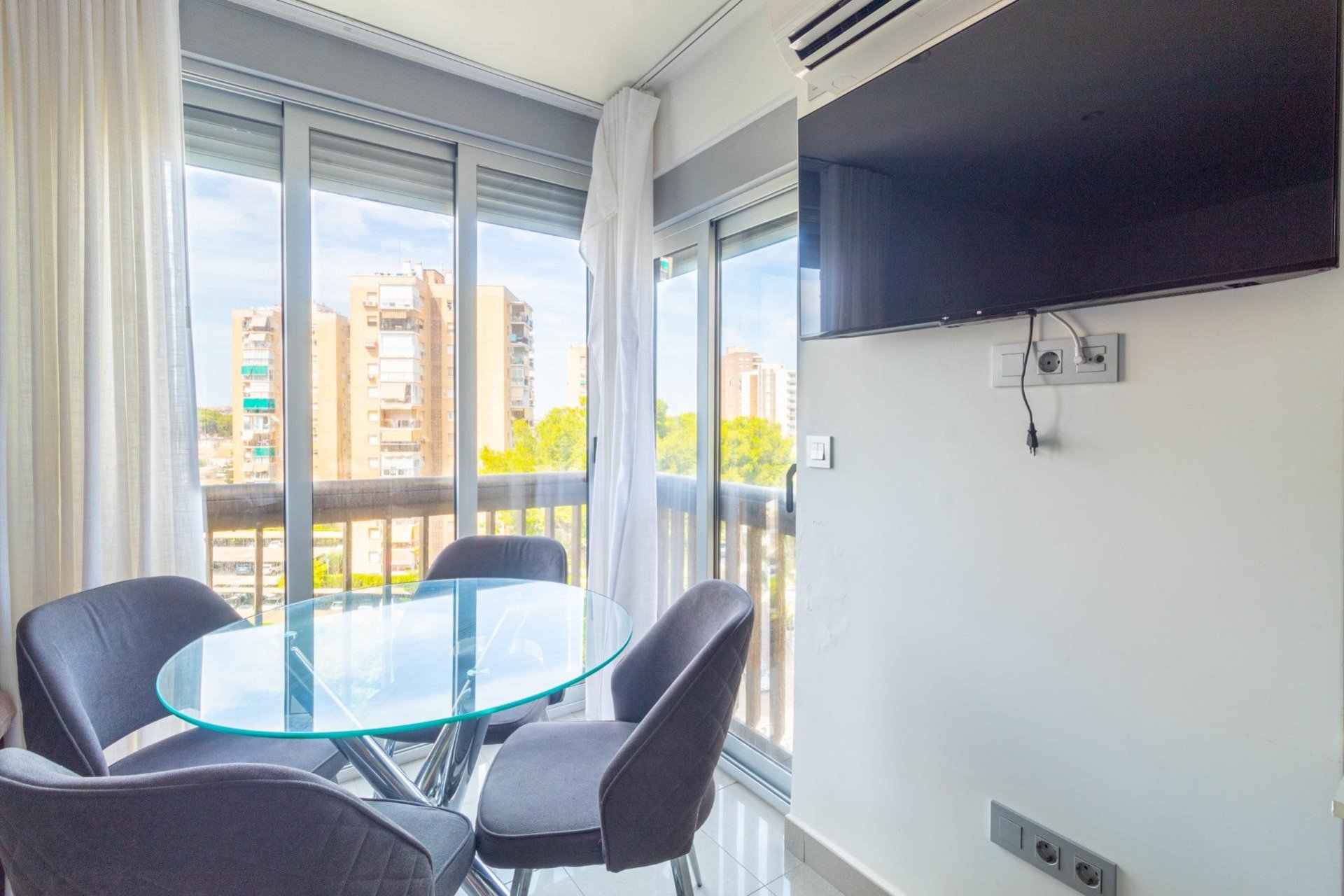 Återförsäljning - Apartment -
Orihuela Costa - Campoamor
