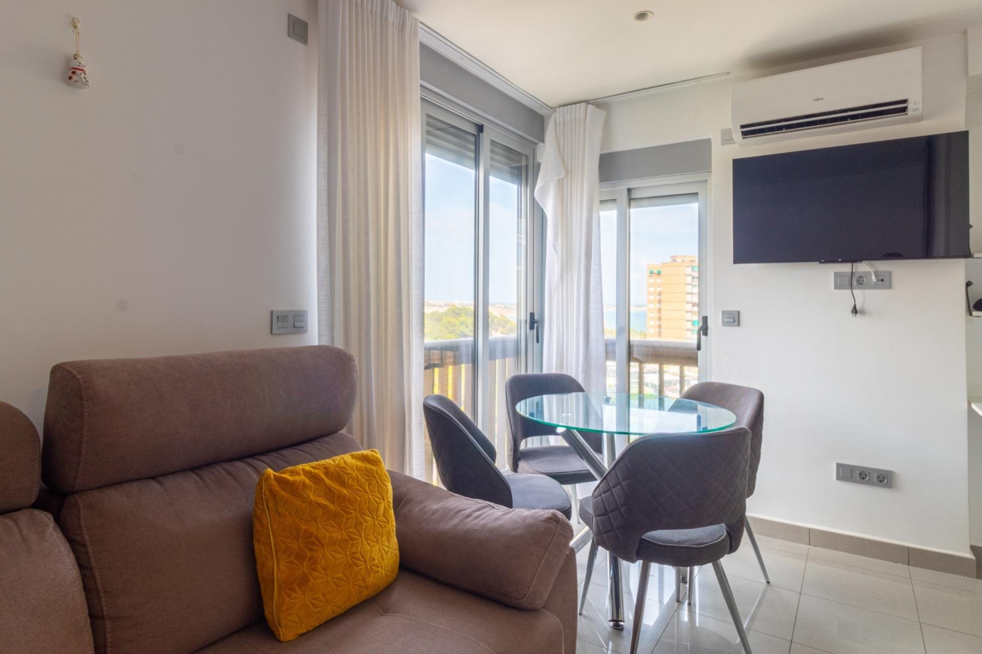 Återförsäljning - Apartment -
Orihuela Costa - Campoamor