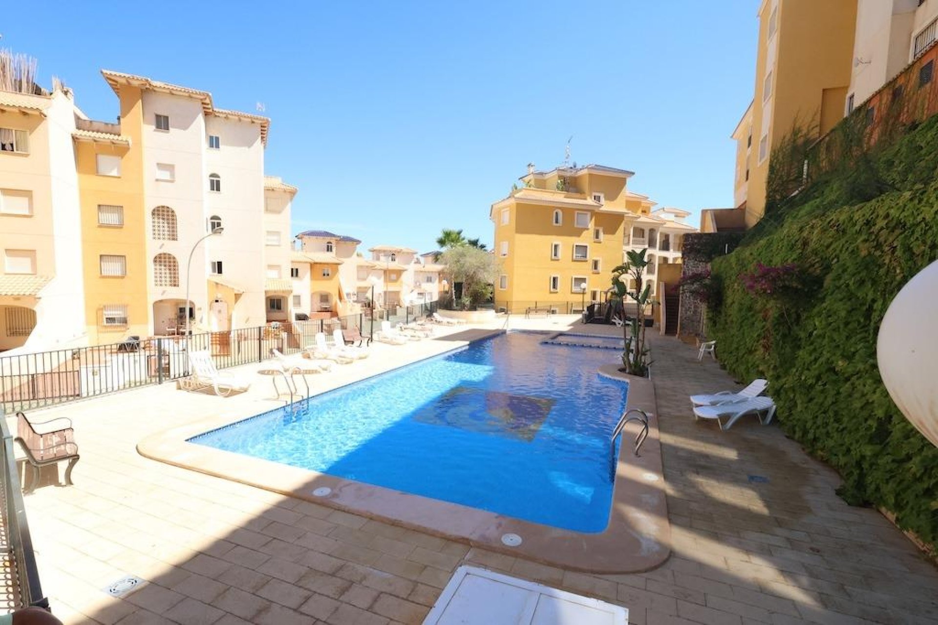 Återförsäljning - Apartment -
Orihuela Costa - Campoamor