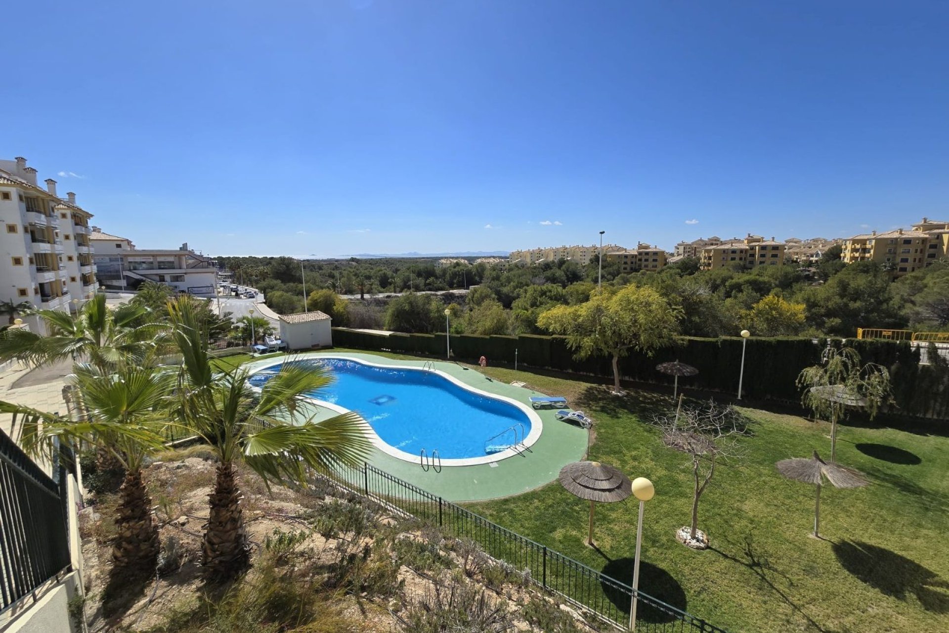 Återförsäljning - Apartment -
Orihuela Costa - Campoamor