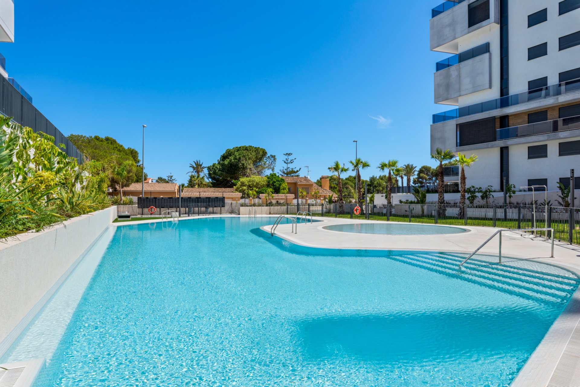 Återförsäljning - Apartment -
Orihuela Costa - Campoamor