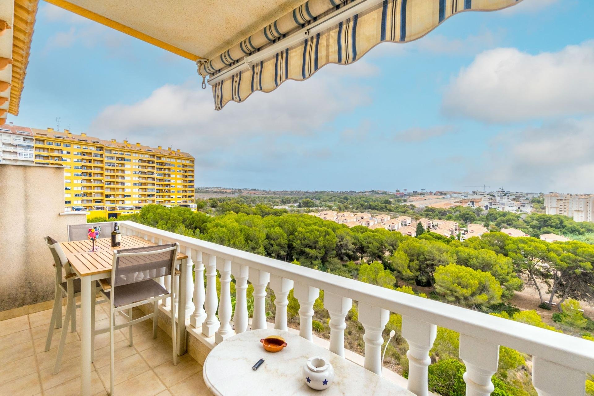 Återförsäljning - Apartment -
Orihuela Costa - Campoamor