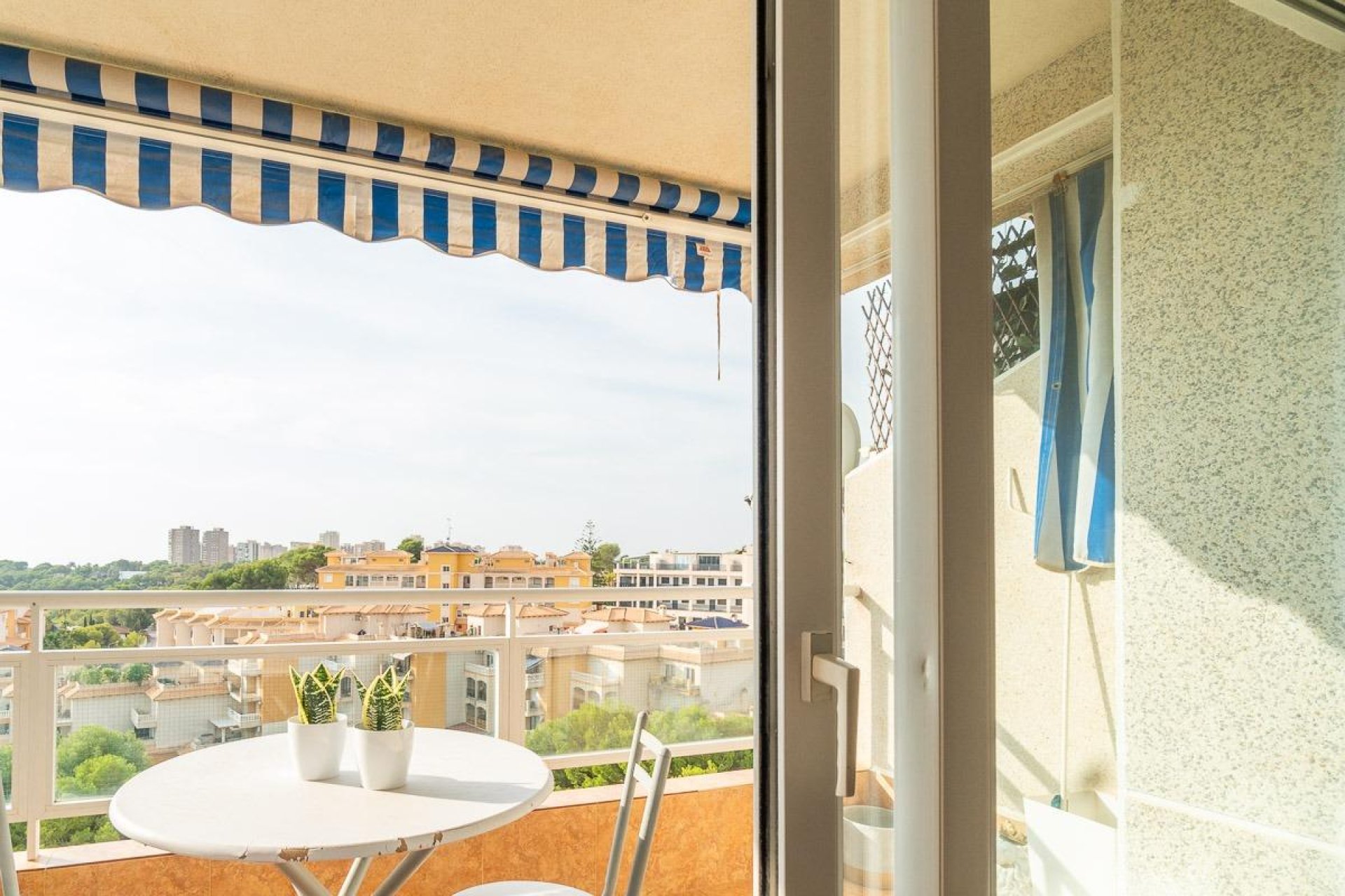 Återförsäljning - Apartment -
Orihuela Costa - Campoamor