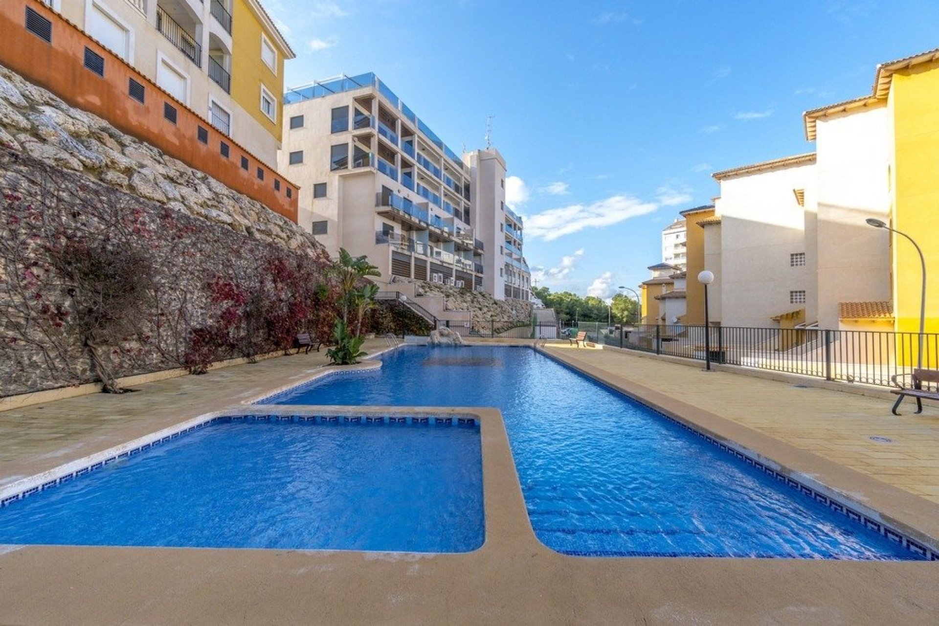 Återförsäljning - Apartment -
Orihuela Costa - Campoamor