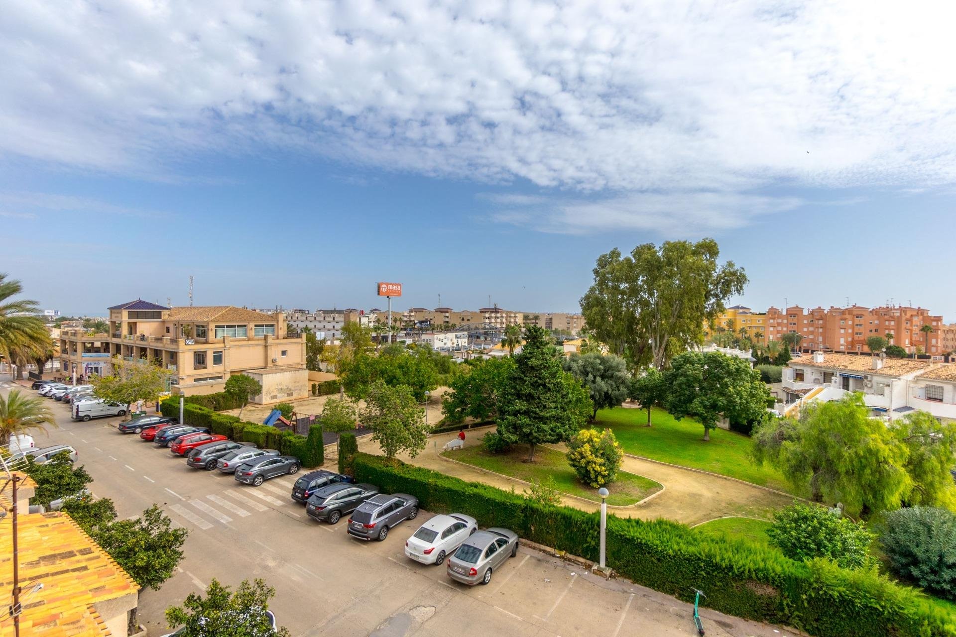 Återförsäljning - Apartment -
Orihuela Costa - Campoamor