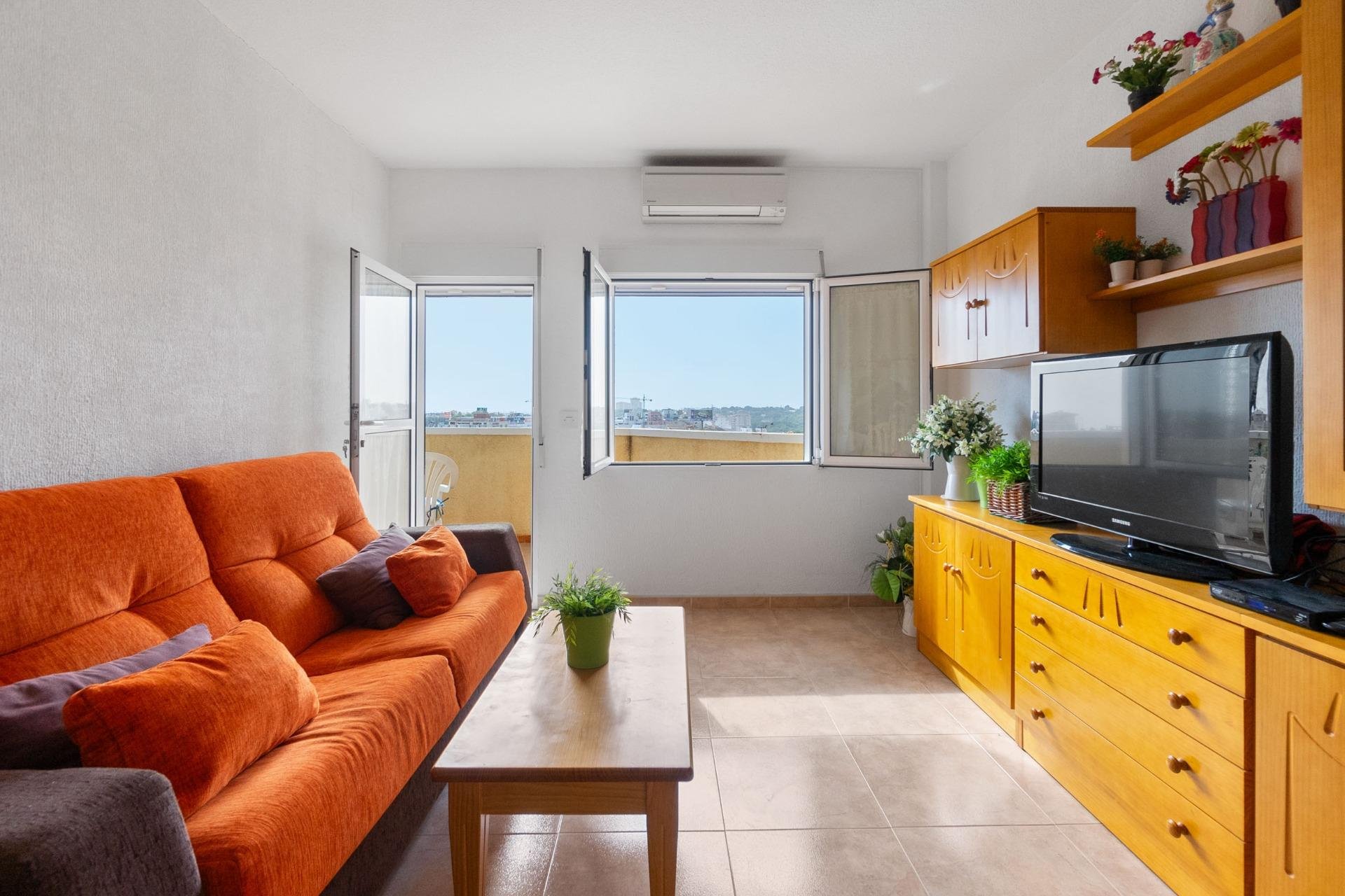 Återförsäljning - Apartment -
Orihuela Costa - Campoamor