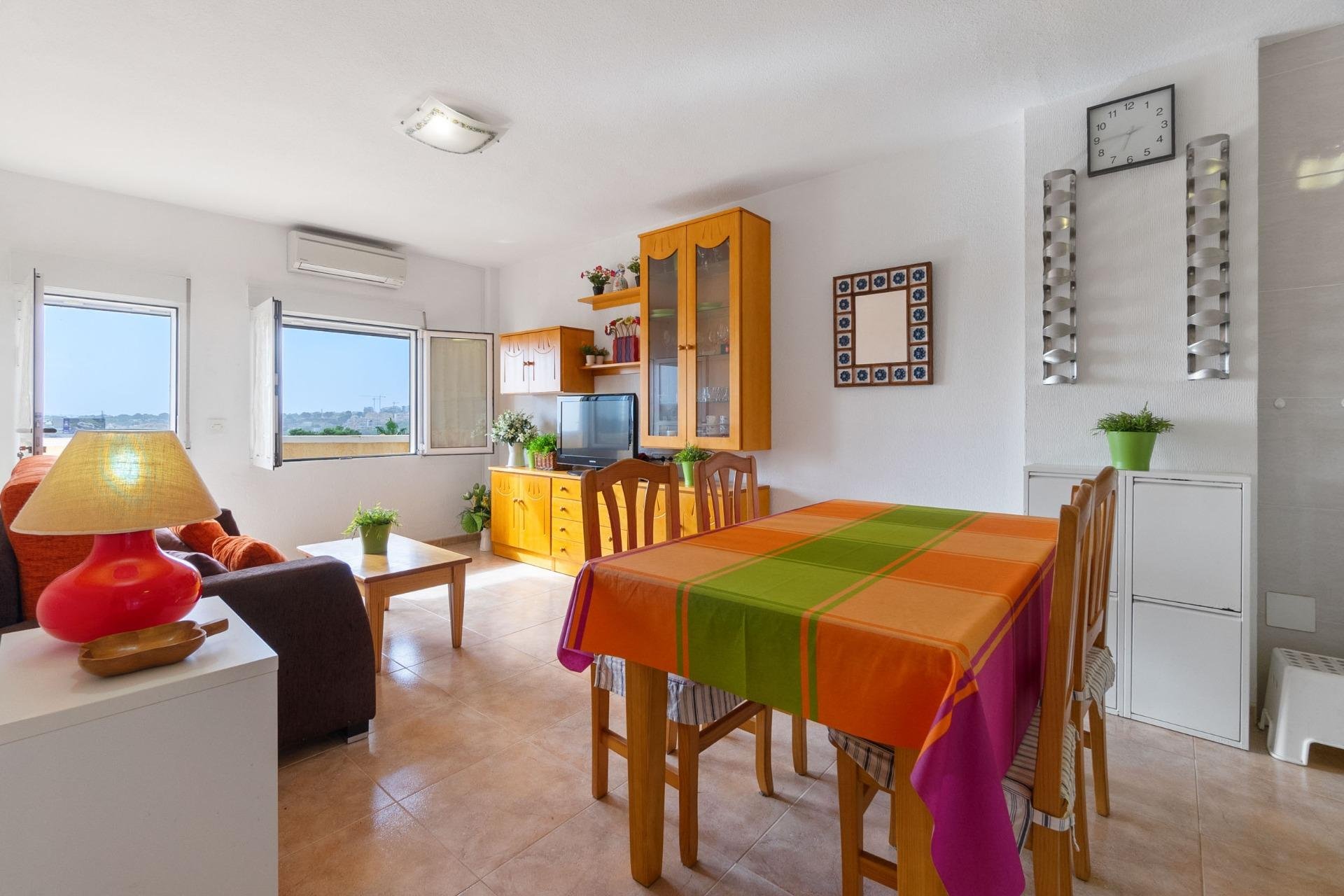 Återförsäljning - Apartment -
Orihuela Costa - Campoamor