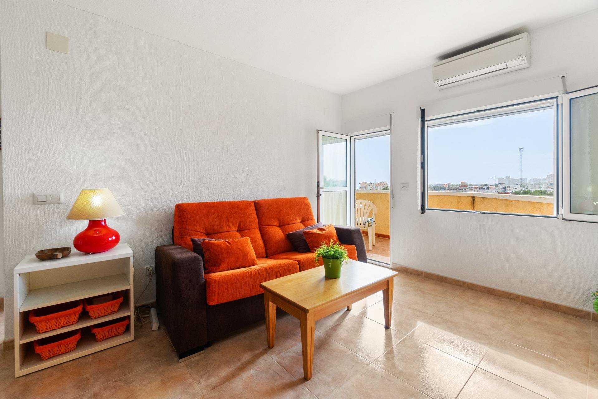 Återförsäljning - Apartment -
Orihuela Costa - Campoamor