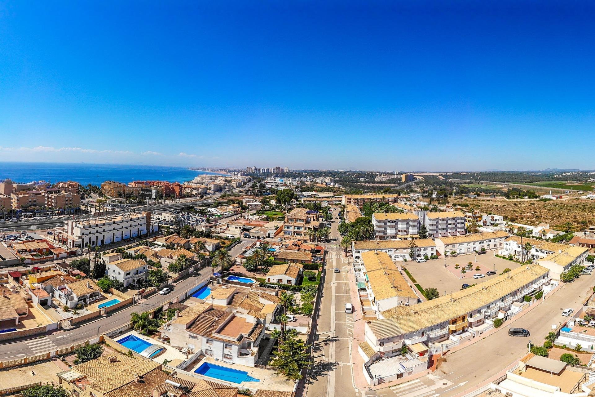 Återförsäljning - Apartment -
Orihuela Costa - Campoamor