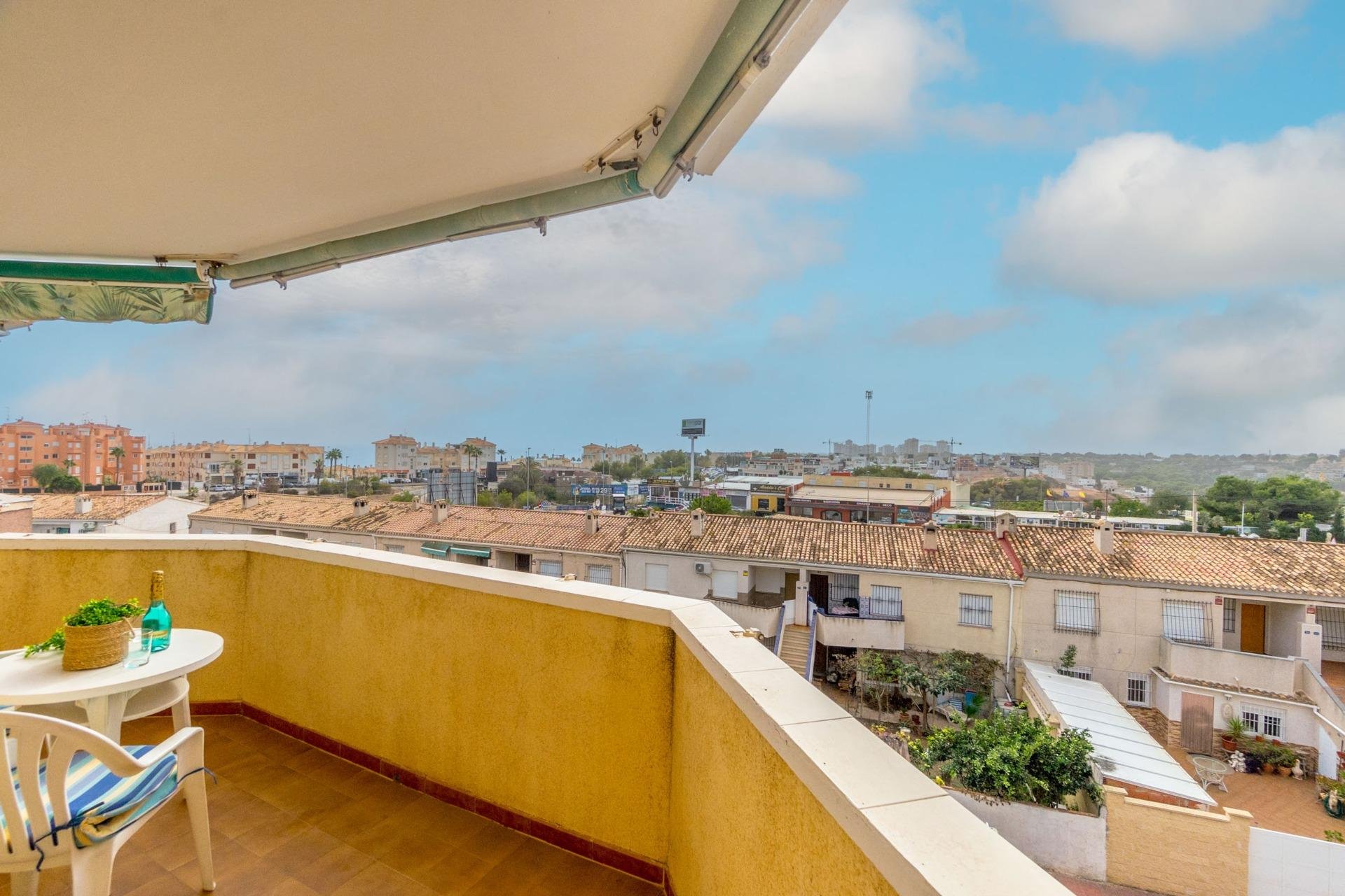 Återförsäljning - Apartment -
Orihuela Costa - Campoamor