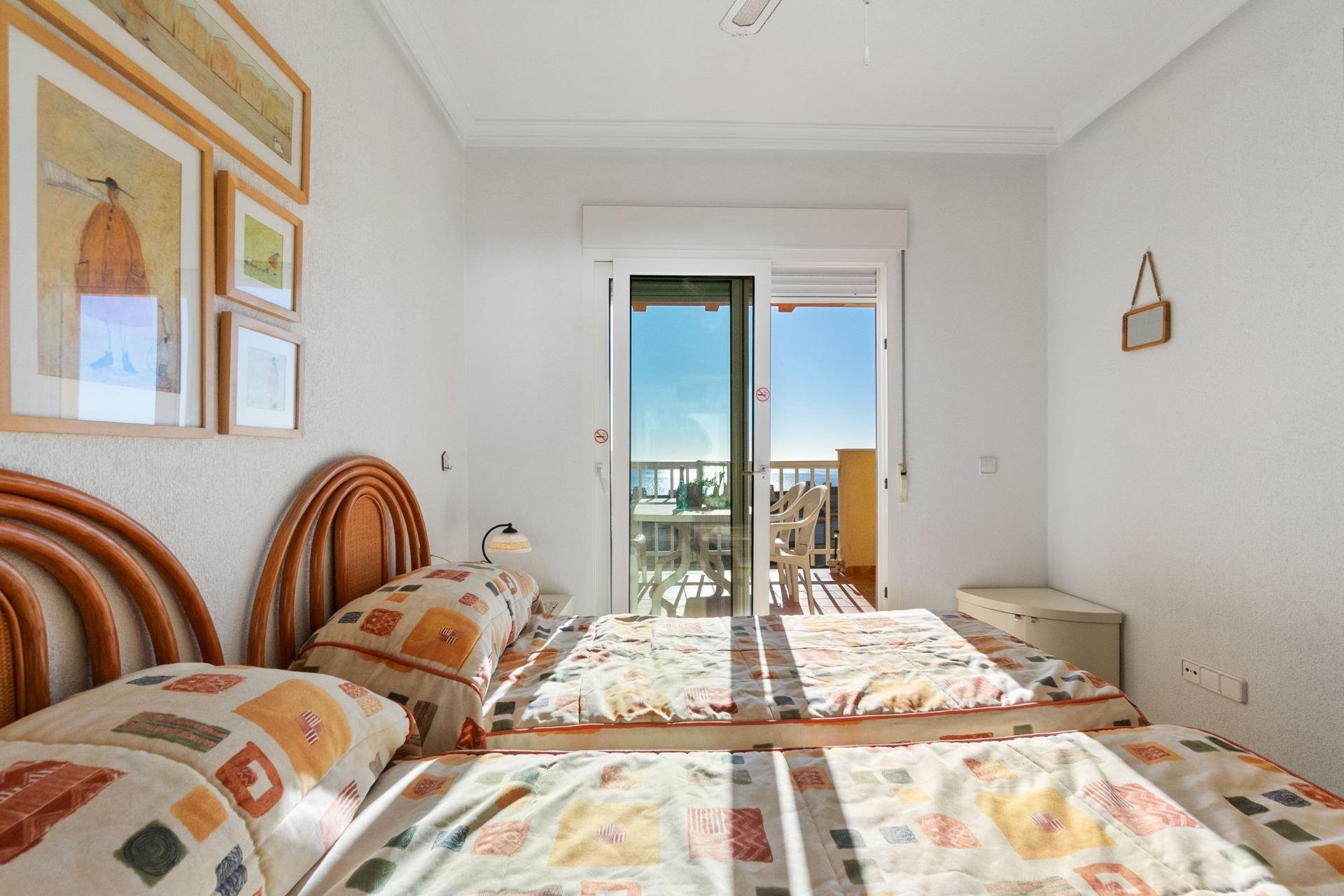 Återförsäljning - Apartment -
Orihuela Costa - Campoamor