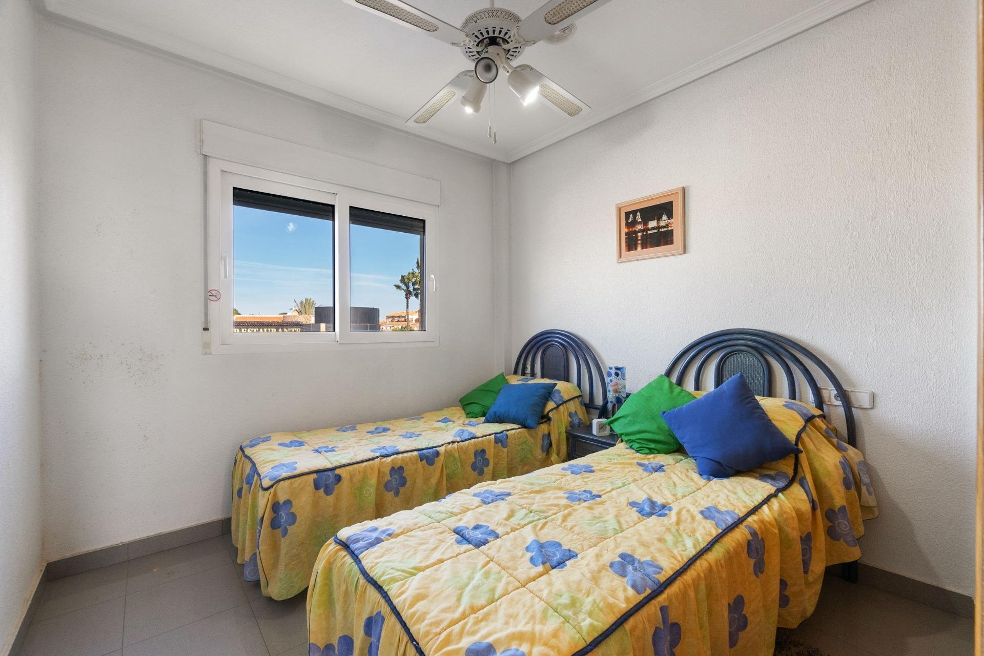 Återförsäljning - Apartment -
Orihuela Costa - Campoamor