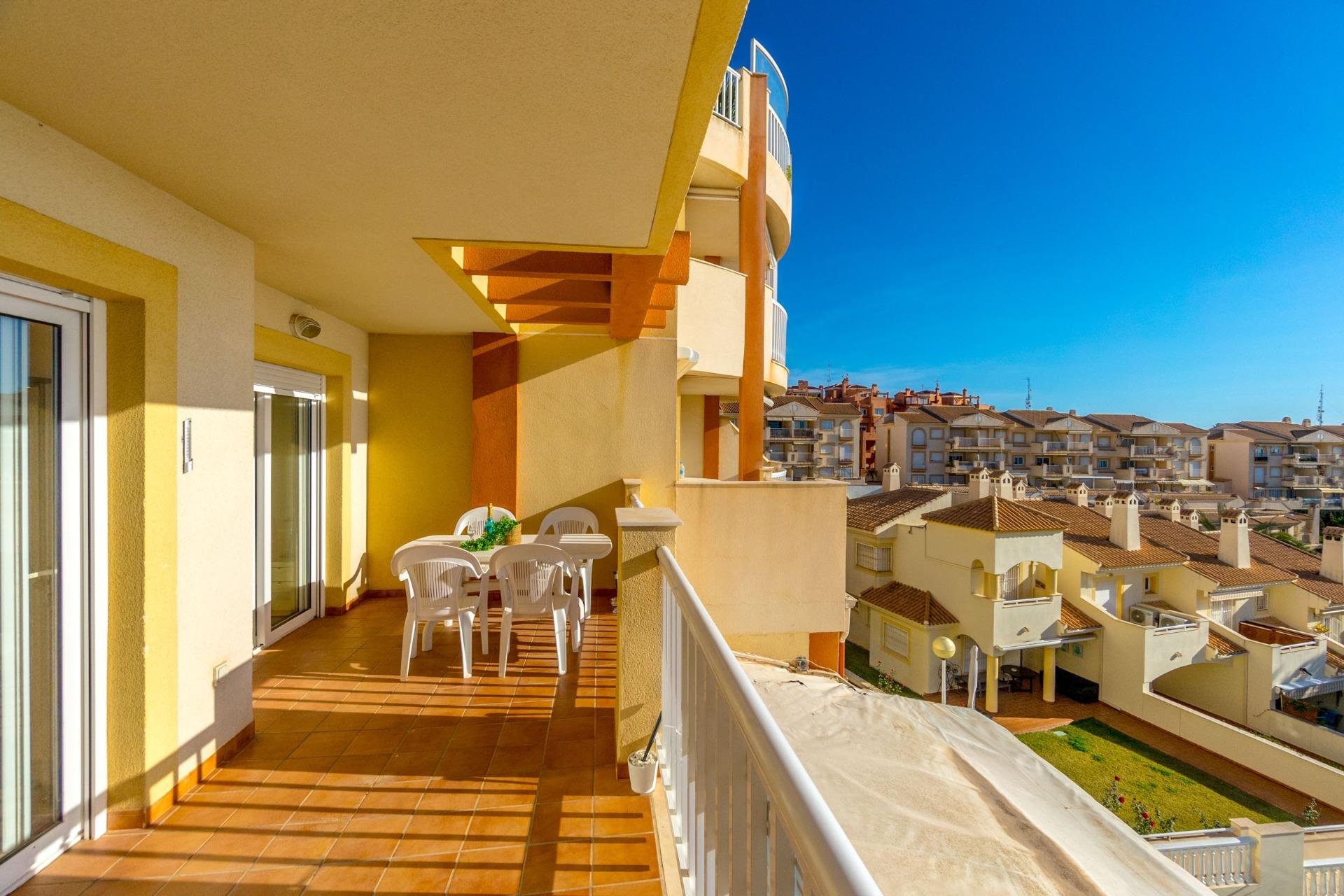 Återförsäljning - Apartment -
Orihuela Costa - Campoamor