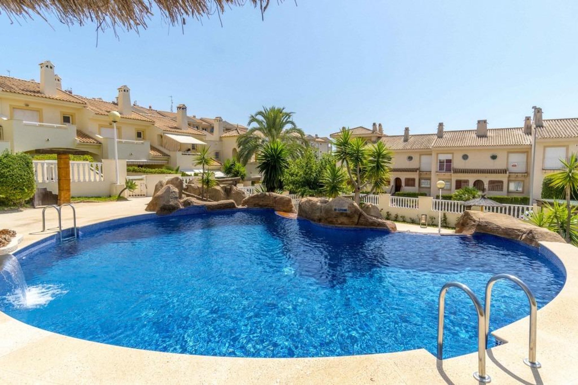 Återförsäljning - Apartment -
Orihuela Costa - Campoamor