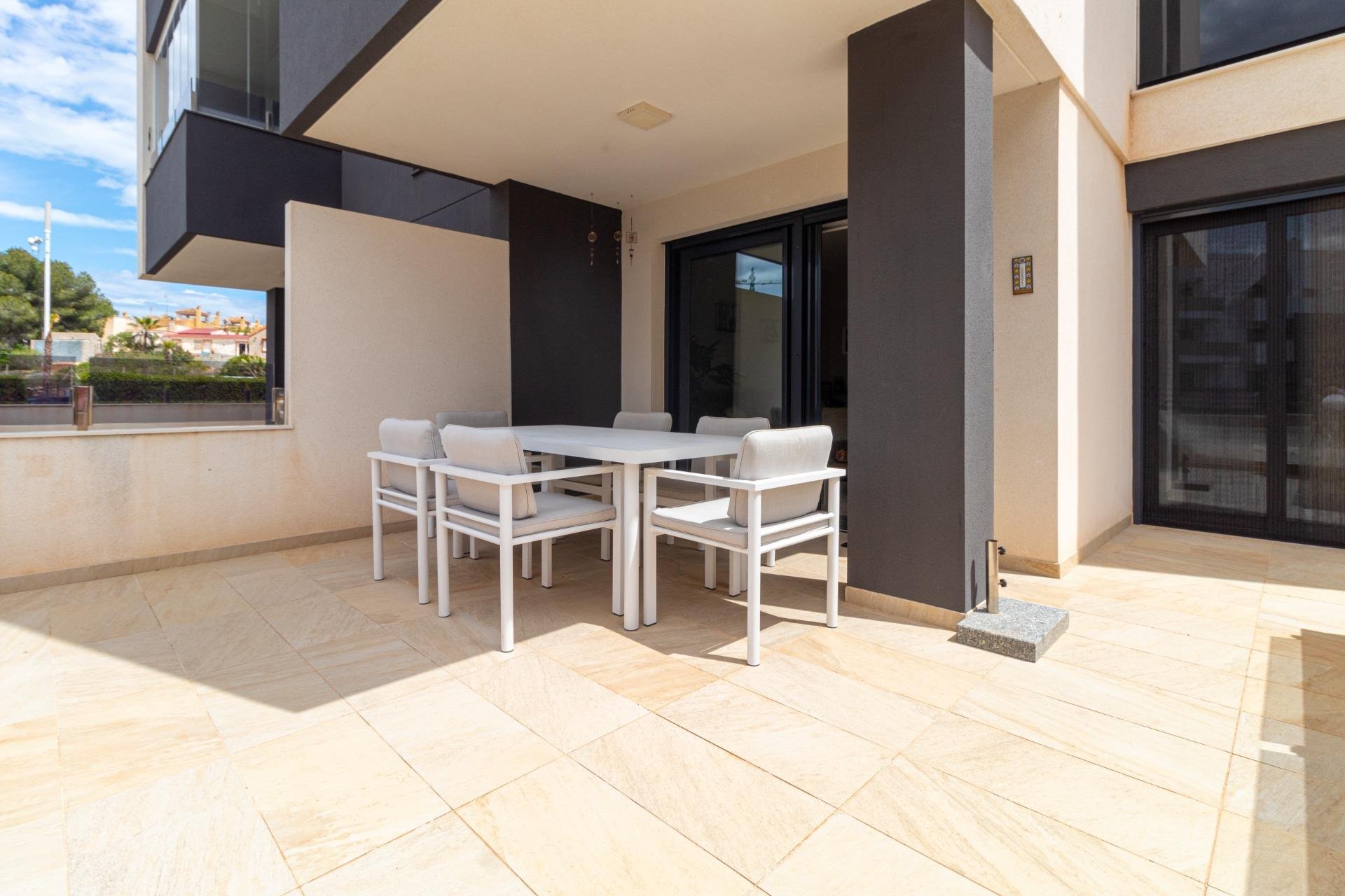 Återförsäljning - Apartment -
Orihuela Costa - La Florida