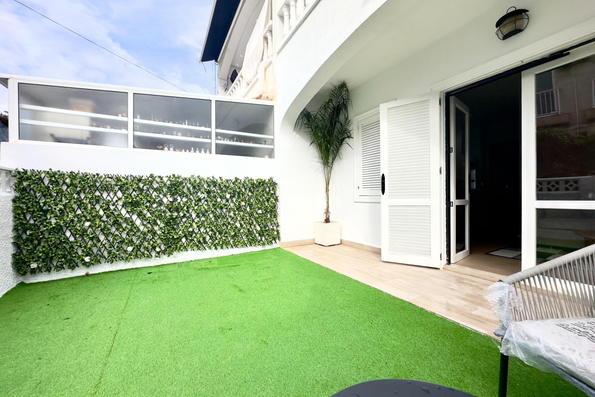 Återförsäljning - Apartment -
Orihuela Costa - La Regia