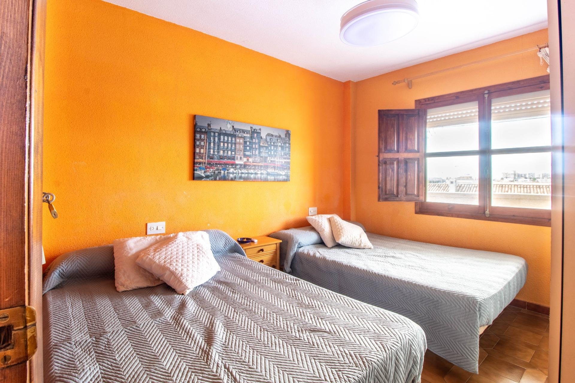 Återförsäljning - Apartment -
Orihuela Costa - La Regia