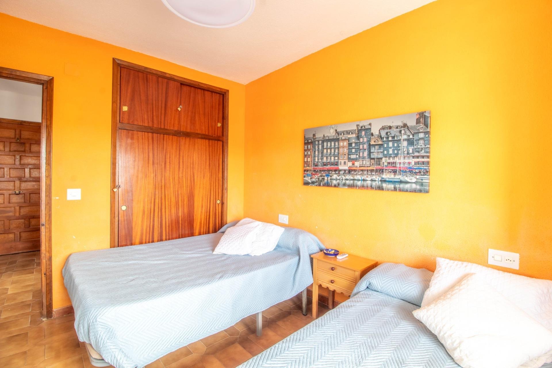Återförsäljning - Apartment -
Orihuela Costa - La Regia