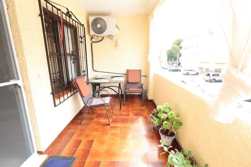 Återförsäljning - Apartment -
Orihuela Costa - La Regia