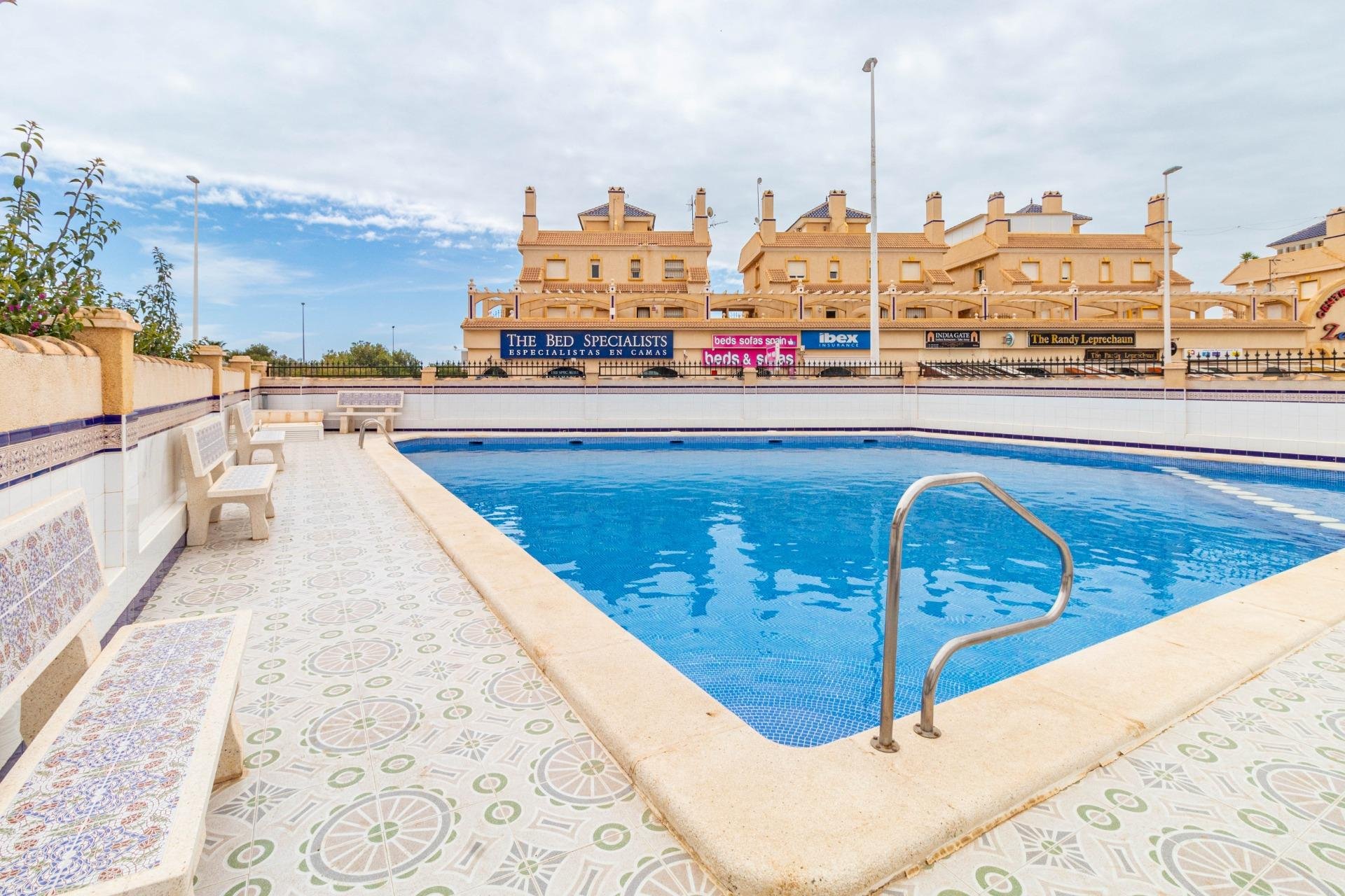 Återförsäljning - Apartment -
Orihuela Costa - La Zenia