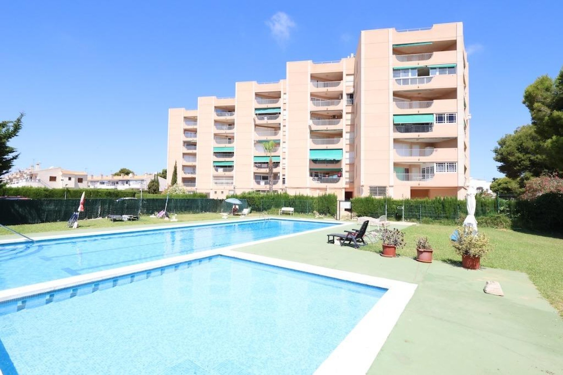 Återförsäljning - Apartment -
Orihuela Costa - La Zenia