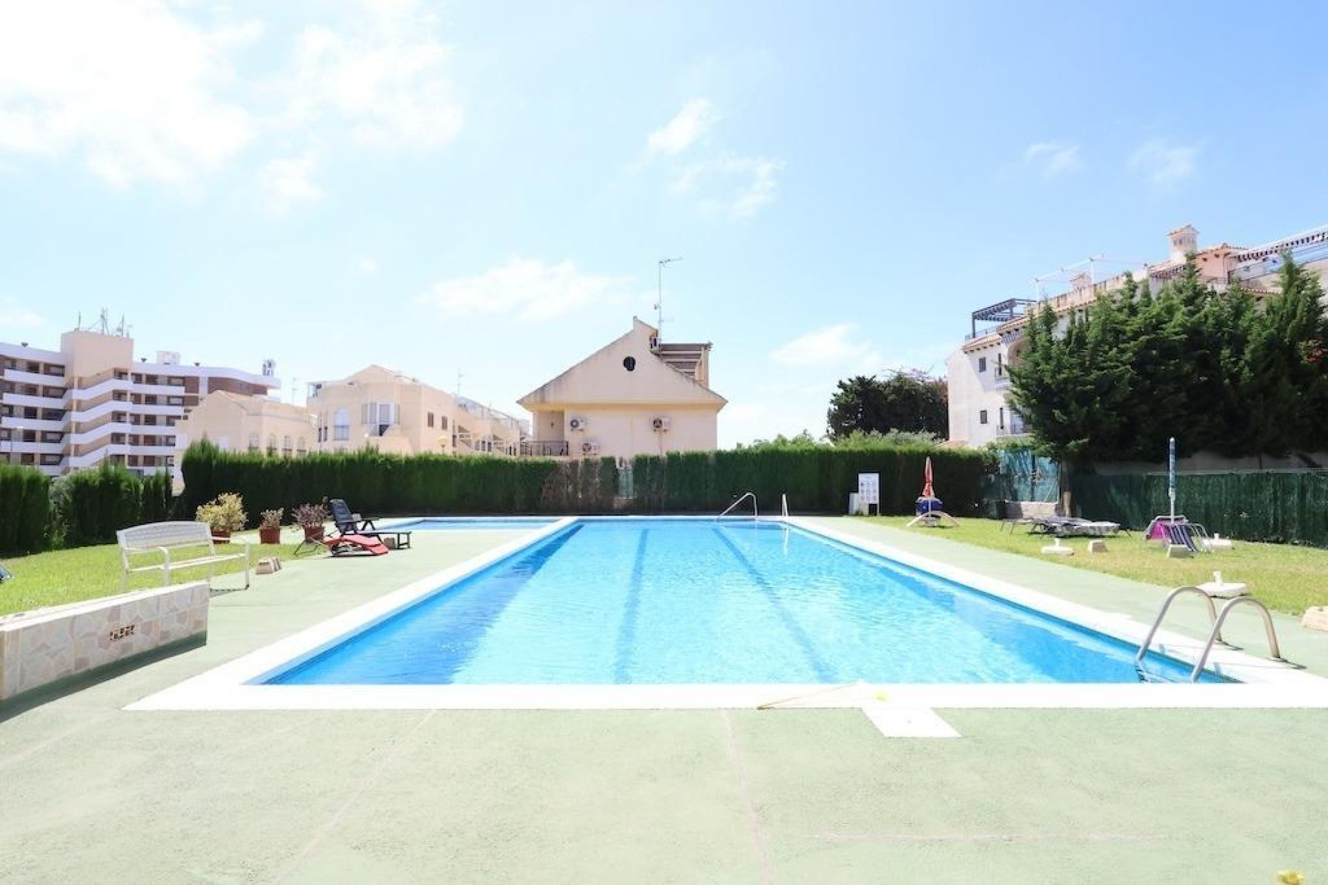 Återförsäljning - Apartment -
Orihuela Costa - La Zenia