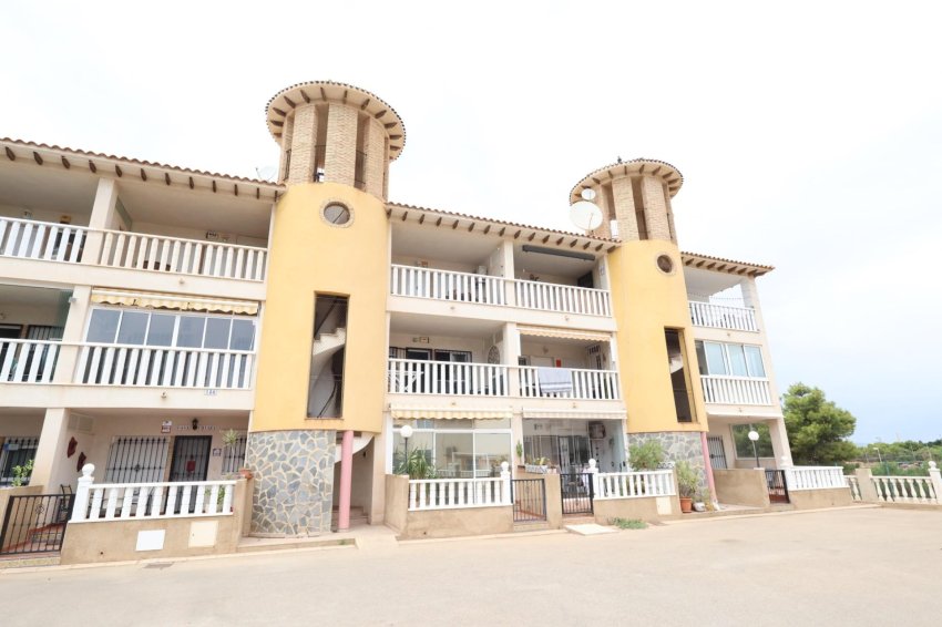Återförsäljning - Apartment -
Orihuela Costa - La Zenia