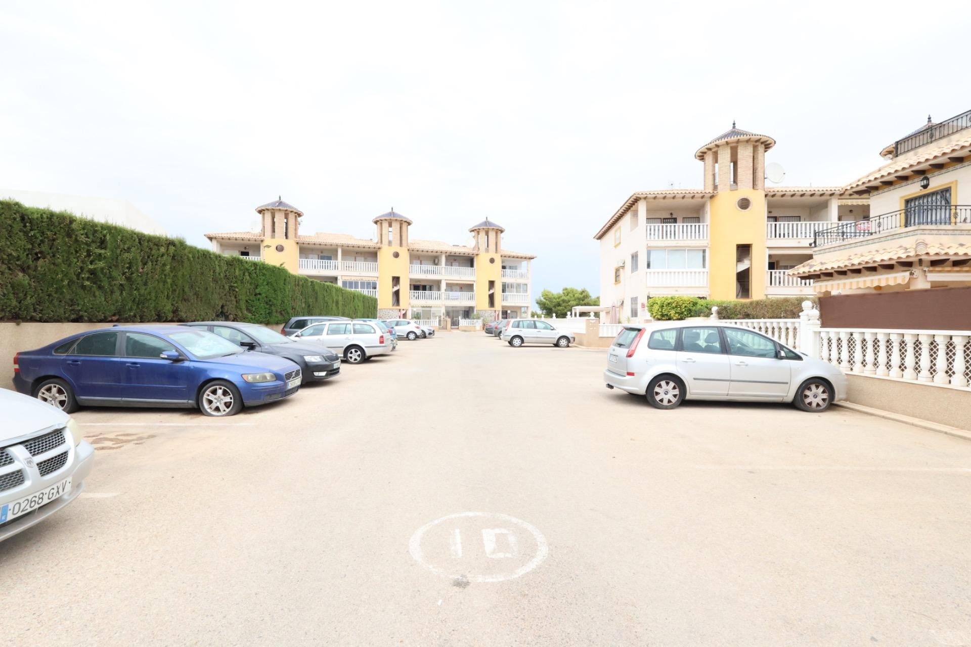 Återförsäljning - Apartment -
Orihuela Costa - La Zenia