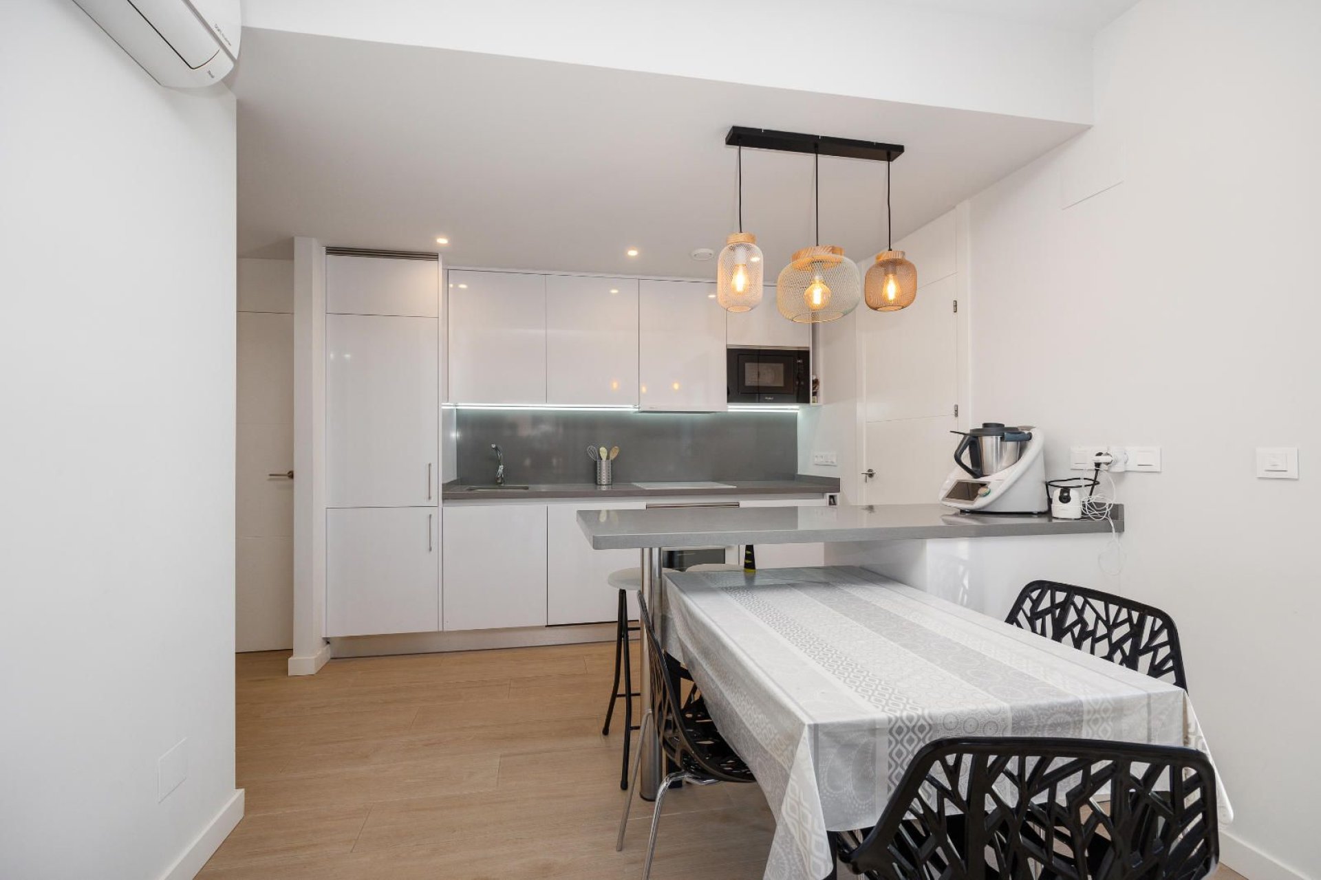 Återförsäljning - Apartment -
Orihuela Costa - Las Filipinas