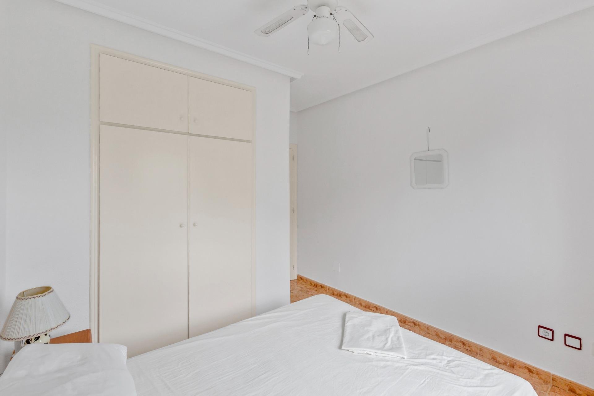 Återförsäljning - Apartment -
Orihuela Costa - Las Filipinas