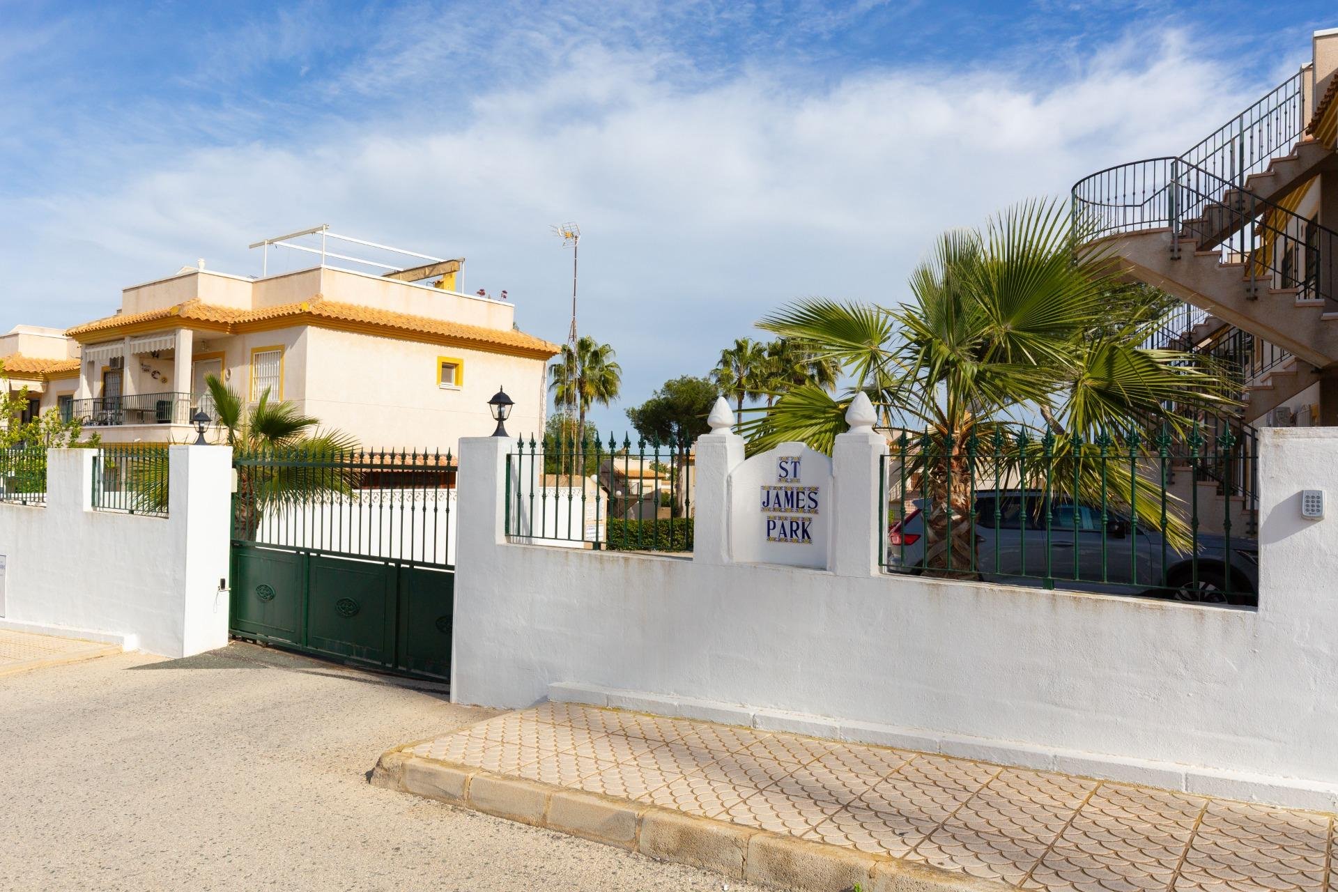 Återförsäljning - Apartment -
Orihuela Costa - Las Filipinas