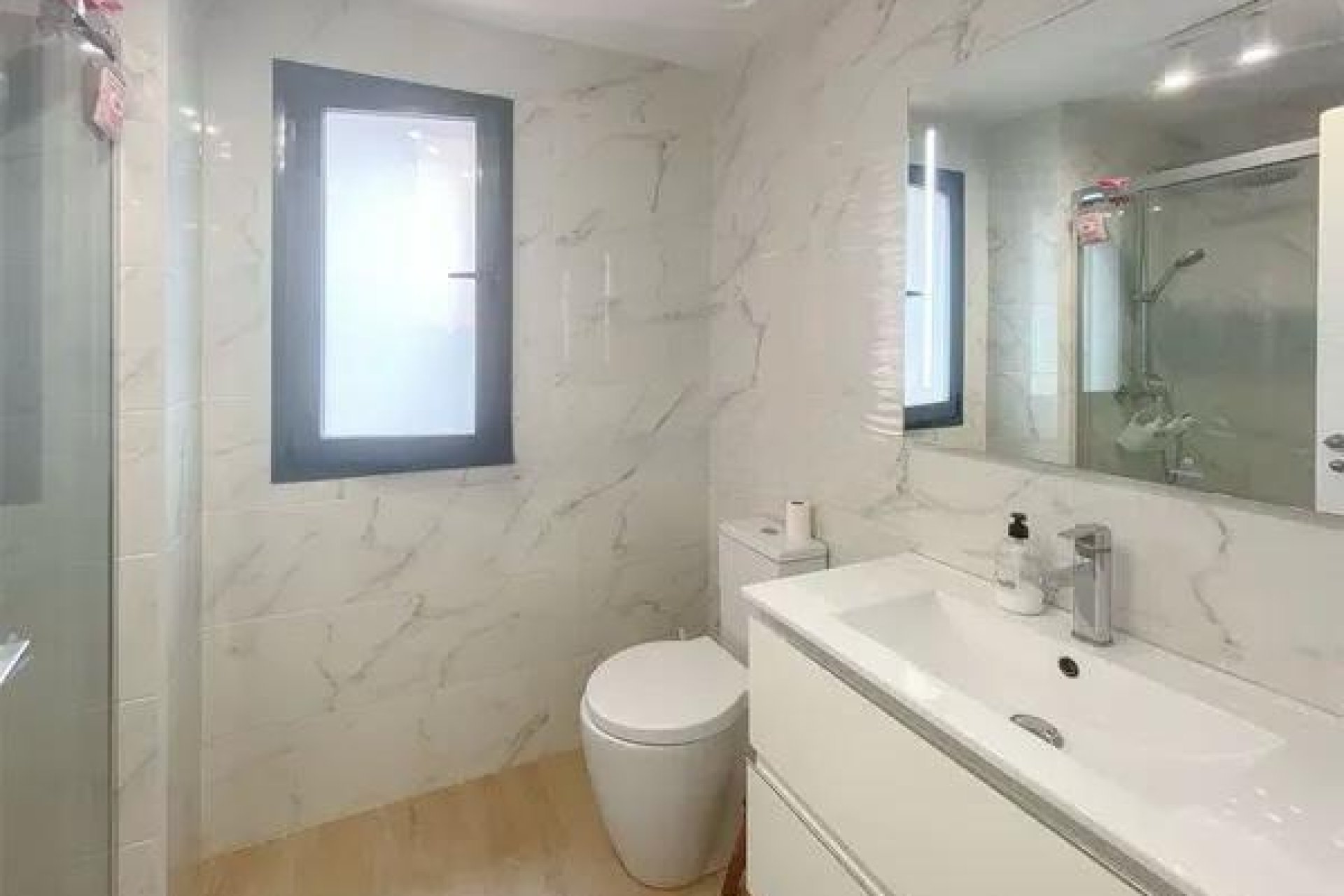 Återförsäljning - Apartment -
Orihuela Costa - Las Filipinas