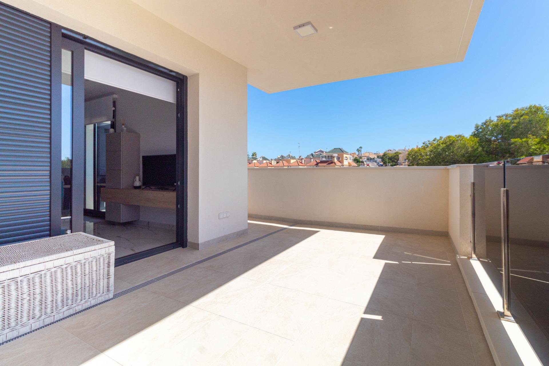 Återförsäljning - Apartment -
Orihuela Costa - Los Almendros-La Florida