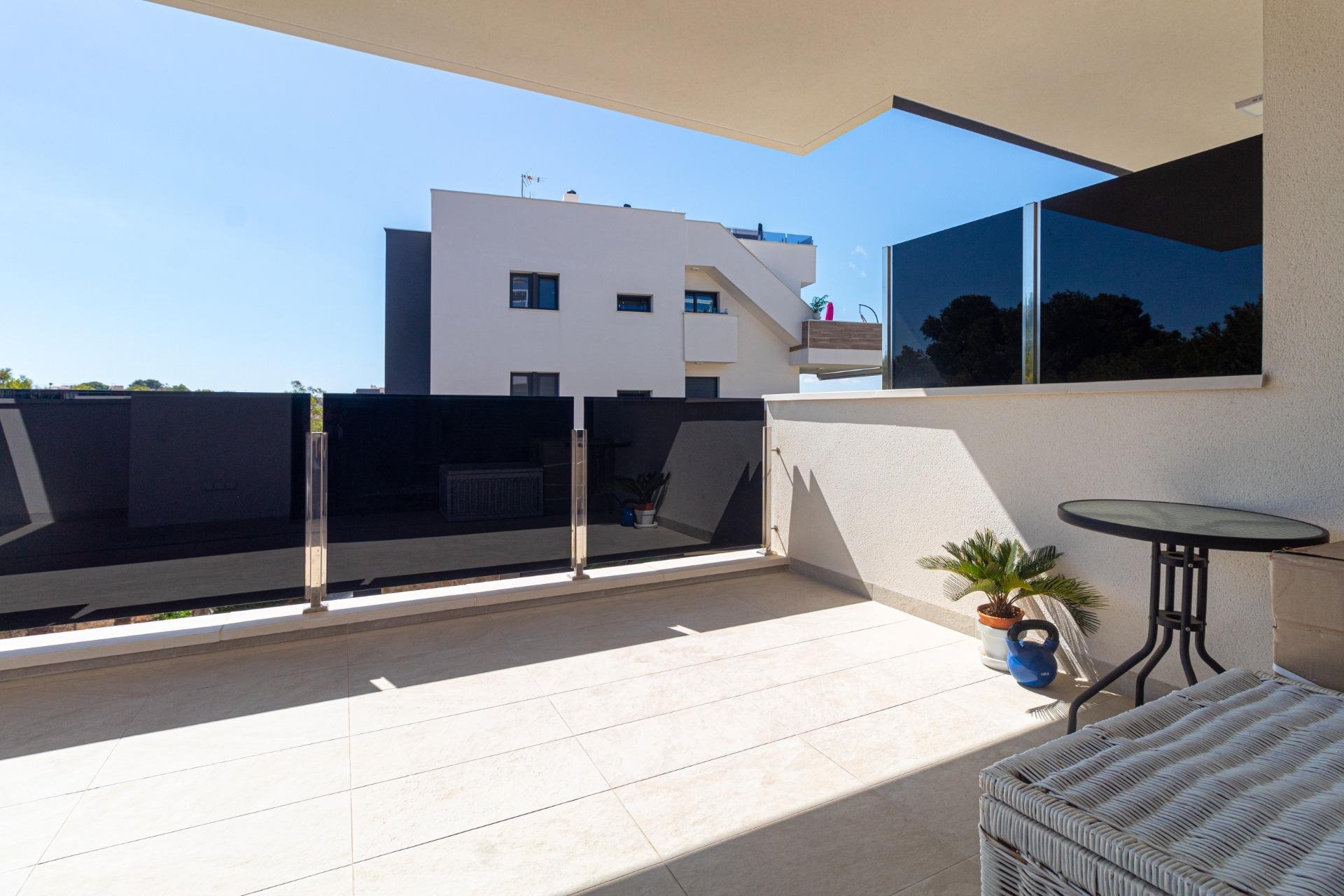 Återförsäljning - Apartment -
Orihuela Costa - Los Almendros-La Florida