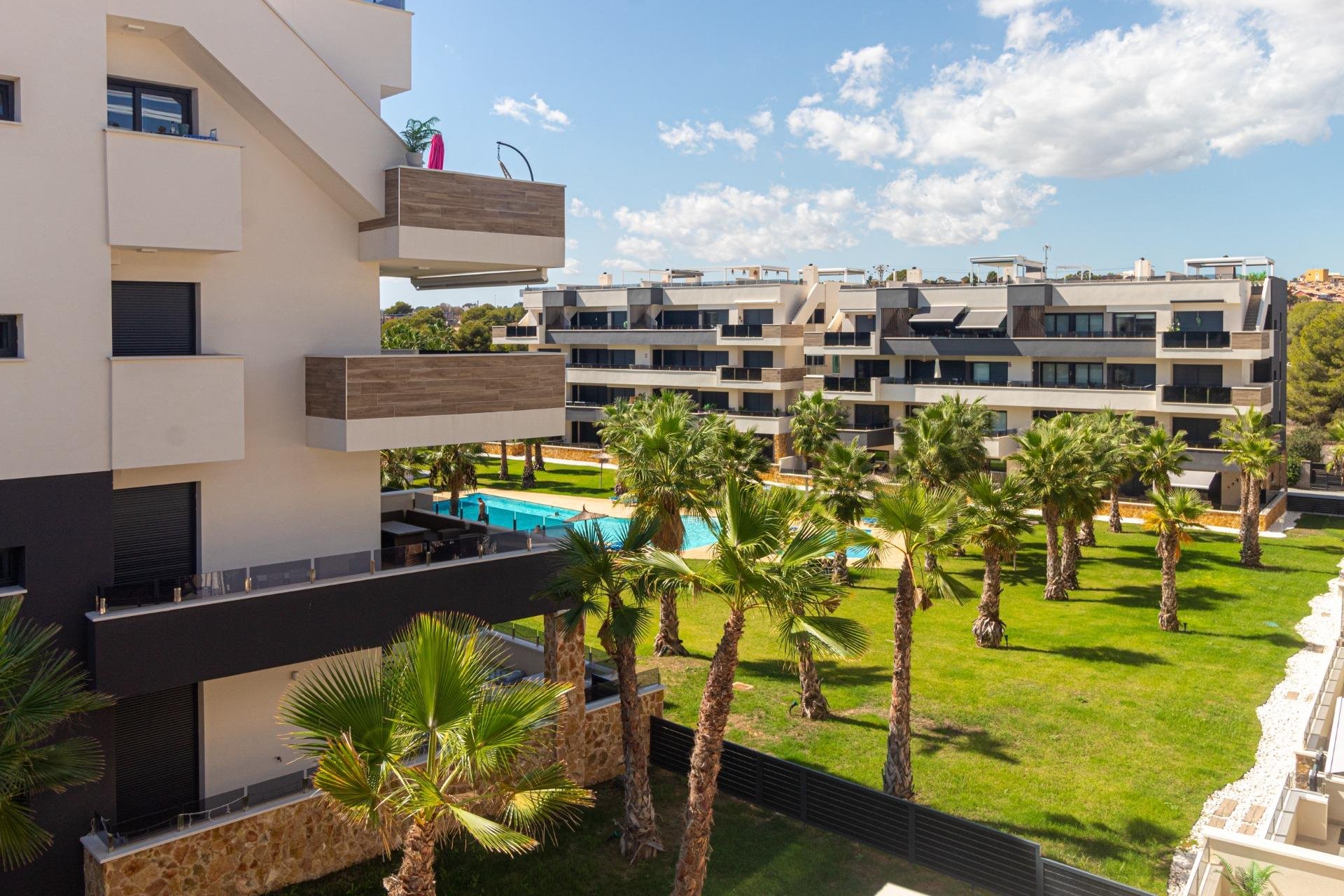Återförsäljning - Apartment -
Orihuela Costa - Los Almendros-La Florida
