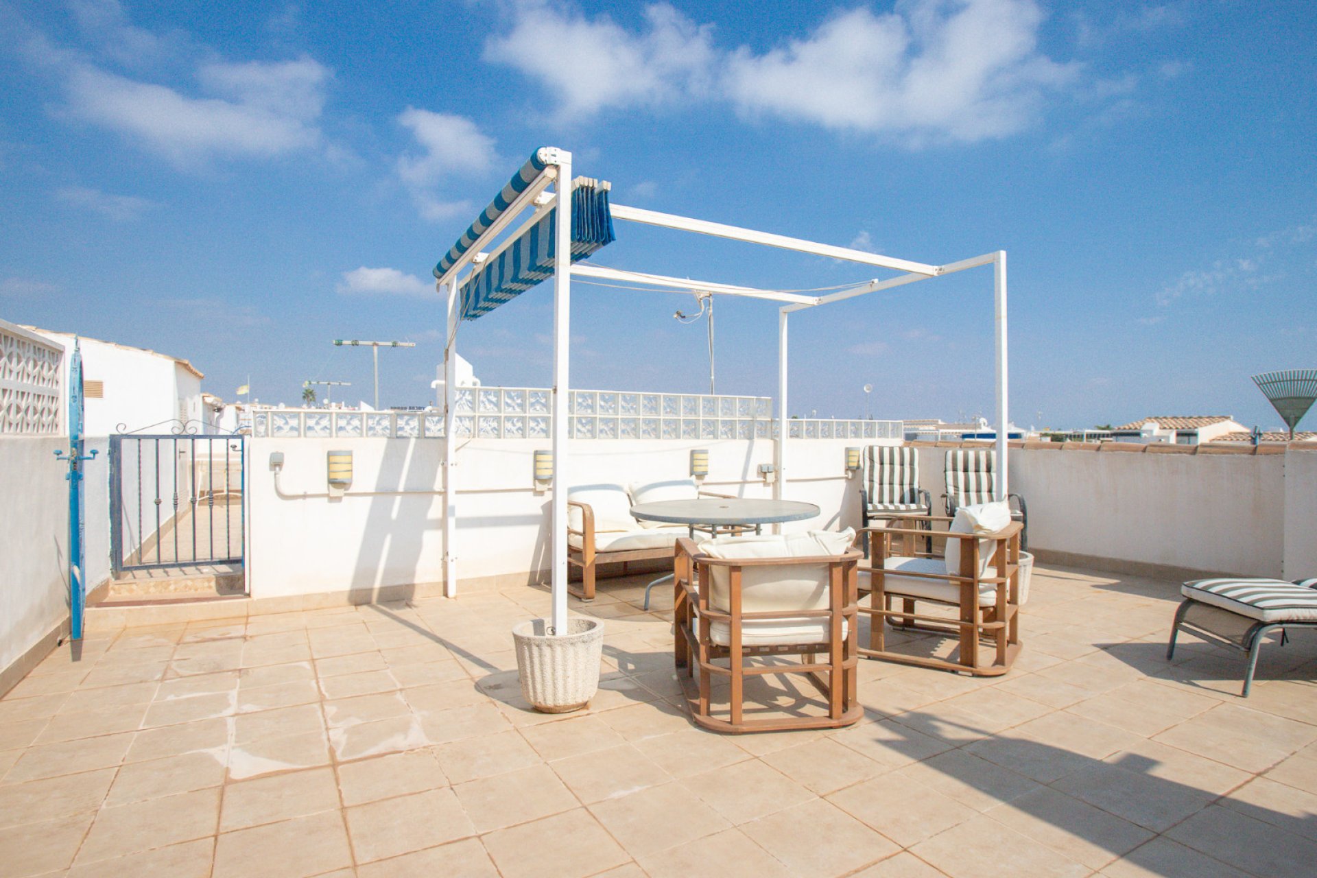 Återförsäljning - Apartment -
Orihuela Costa - Los Almendros-La Florida