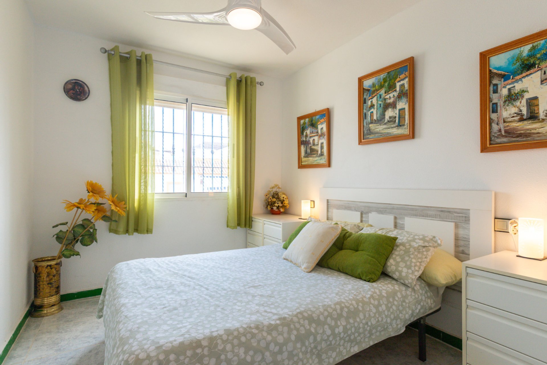 Återförsäljning - Apartment -
Orihuela Costa - Los Almendros-La Florida