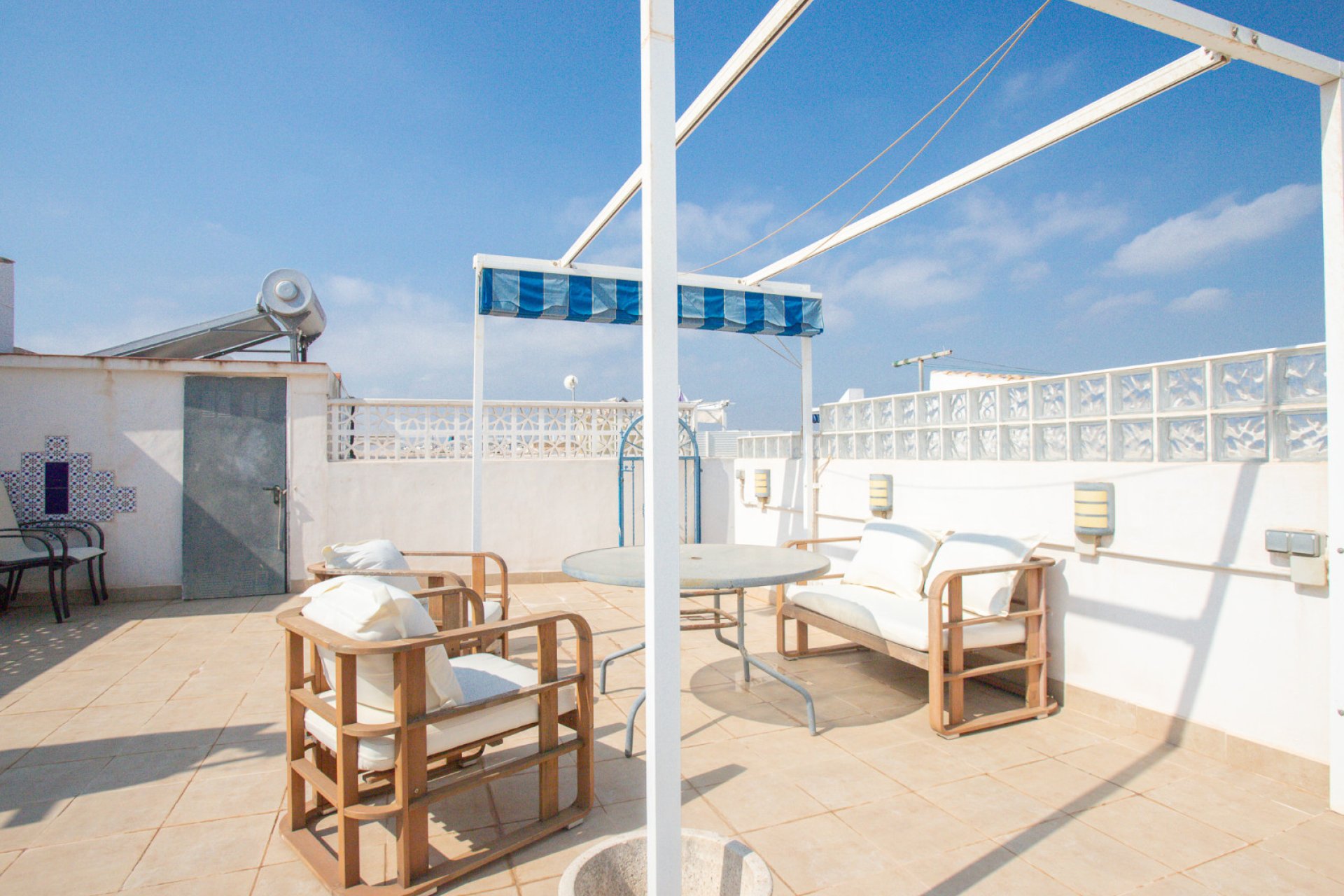 Återförsäljning - Apartment -
Orihuela Costa - Los Almendros-La Florida